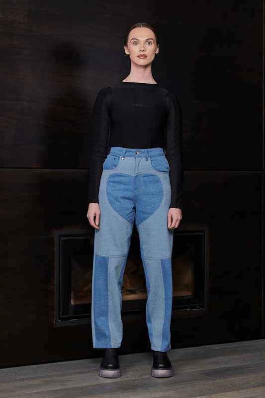 STRAIGHT LEG JEANS - LIGHT BLUE