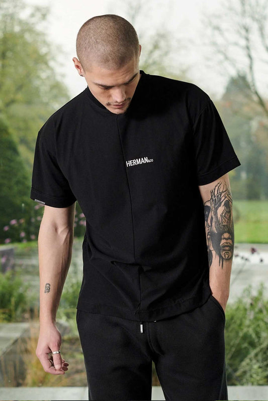 OVERSIZED T-SHIRT - BLACK