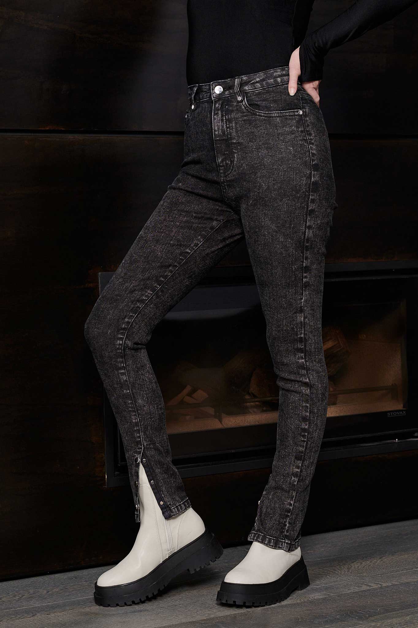 HIGH WAISTED SKINNY JEANS  - BLACK