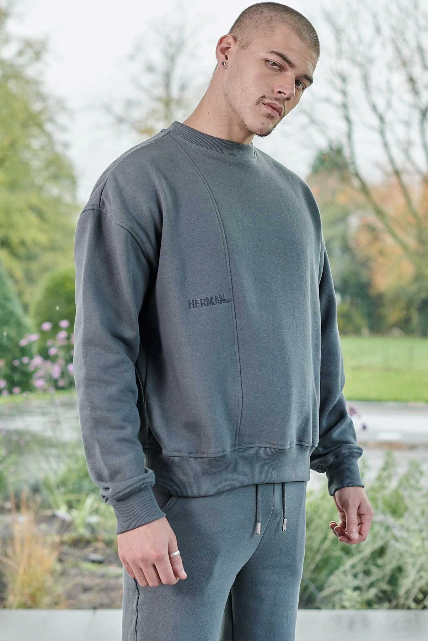 CREW NECK JUMPER - GREY
