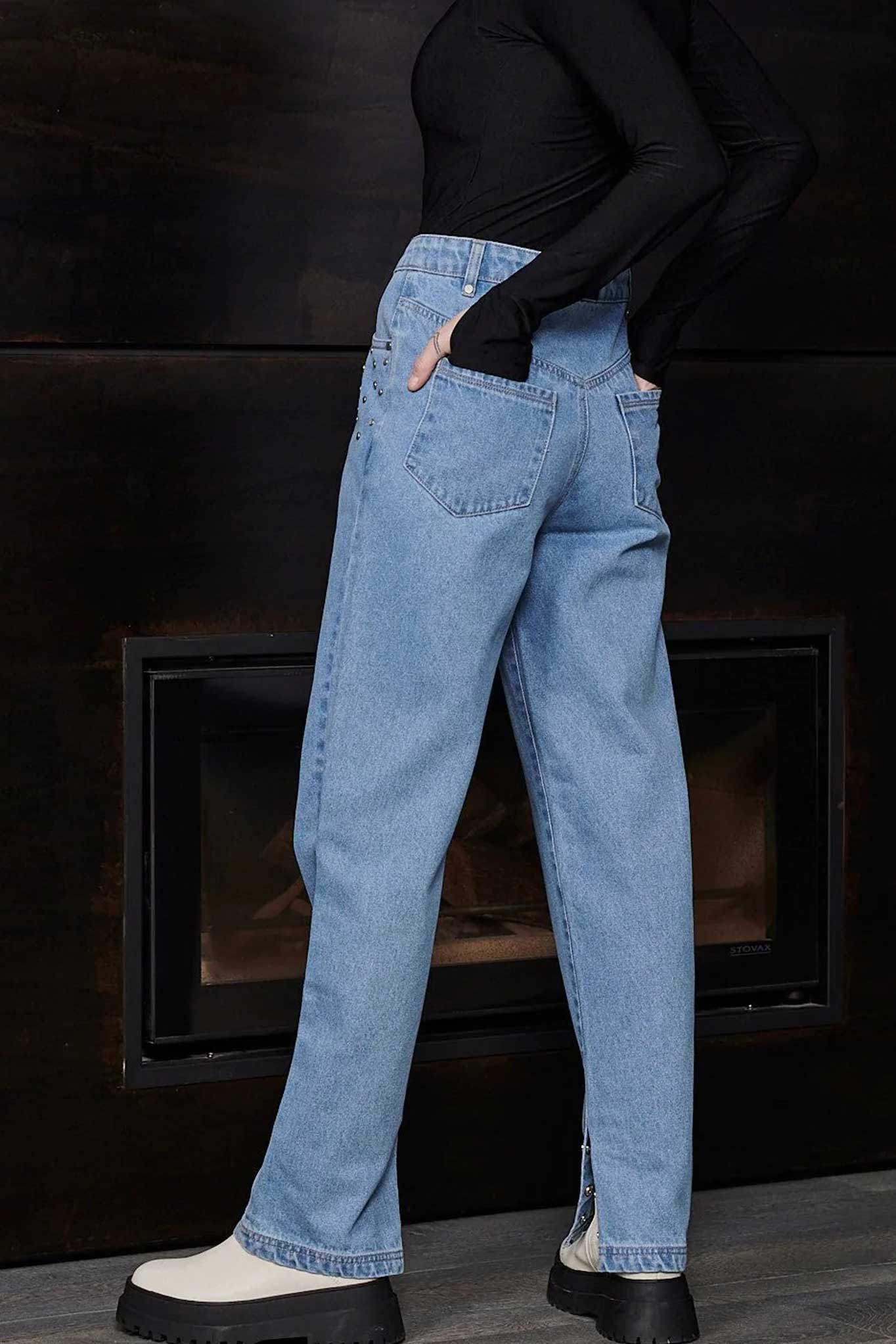 STRAIGHT LEG JEANS - LIGHT BLUE