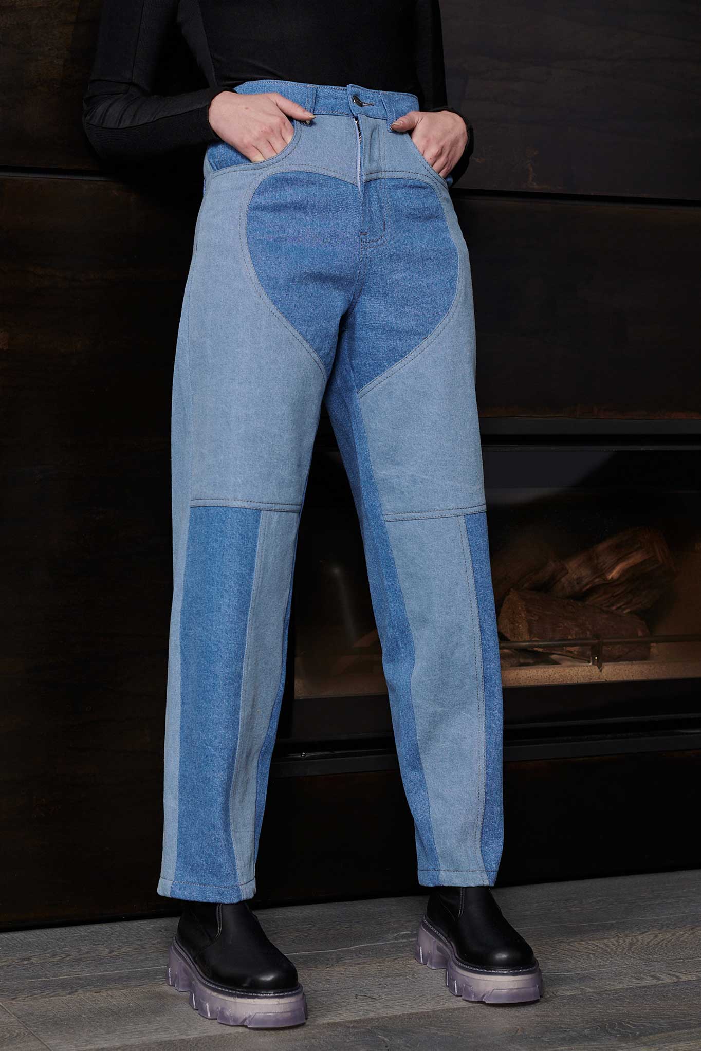 STRAIGHT LEG JEANS - LIGHT BLUE
