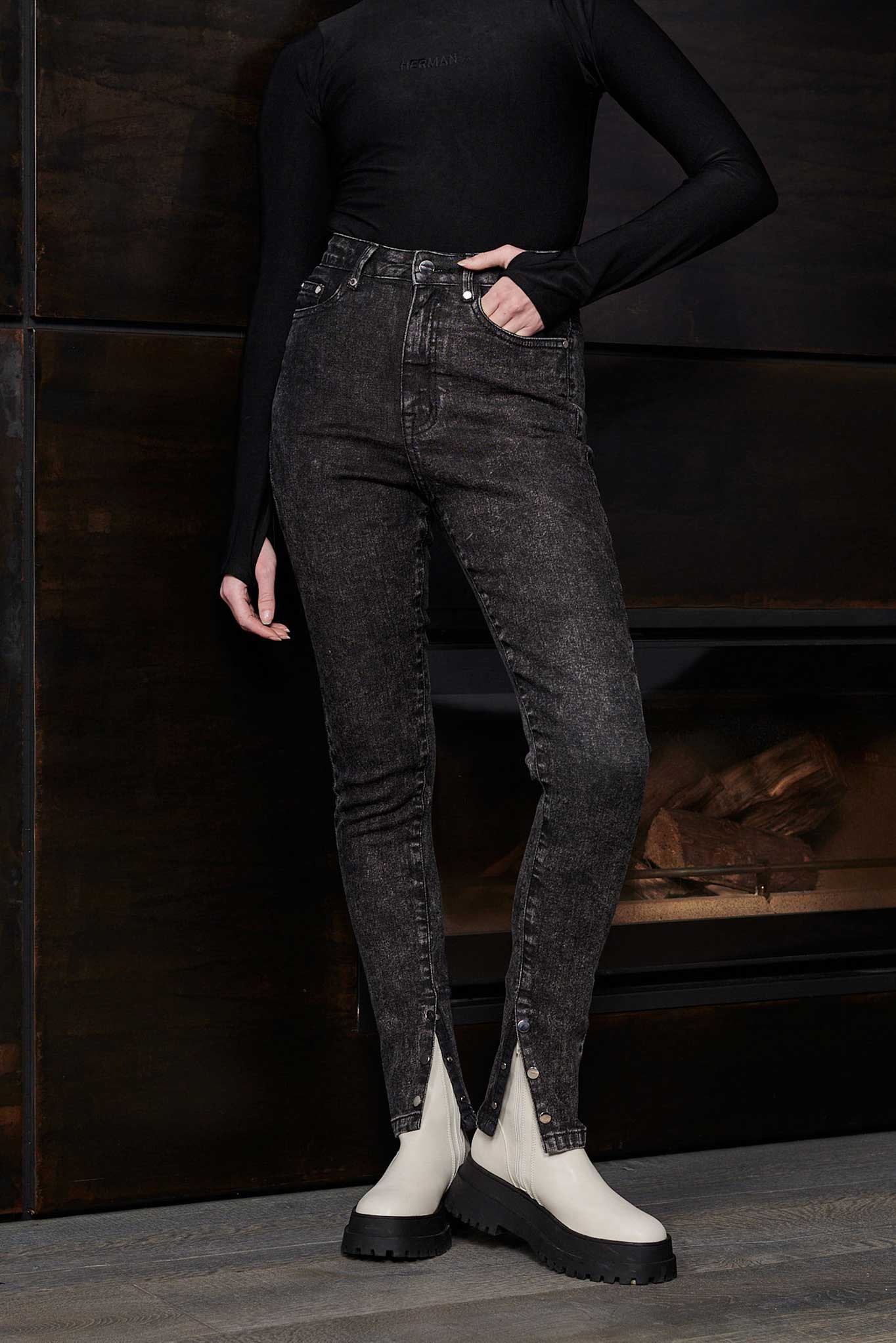 HIGH WAISTED SKINNY JEANS  - BLACK