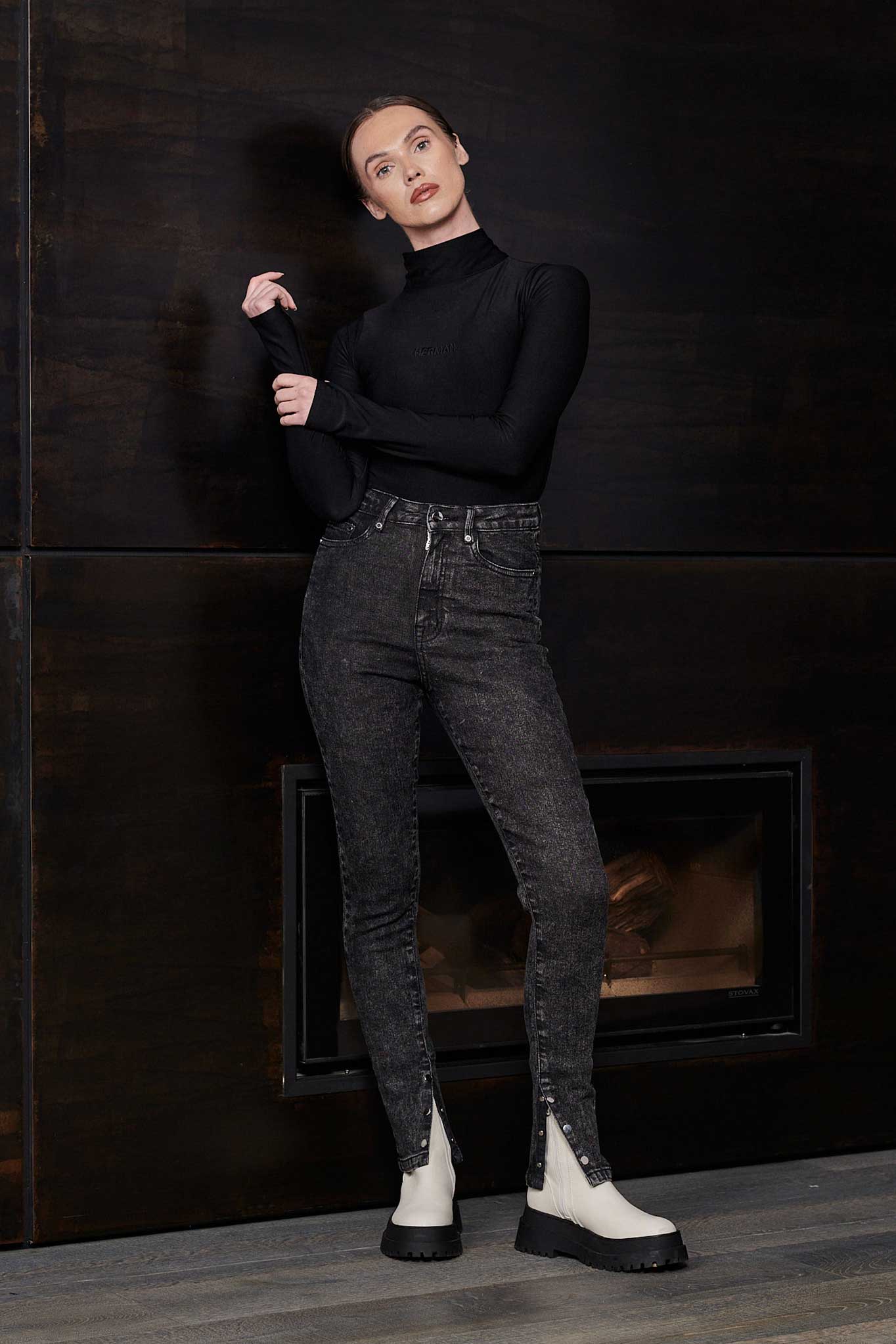 HIGH WAISTED SKINNY JEANS  - BLACK