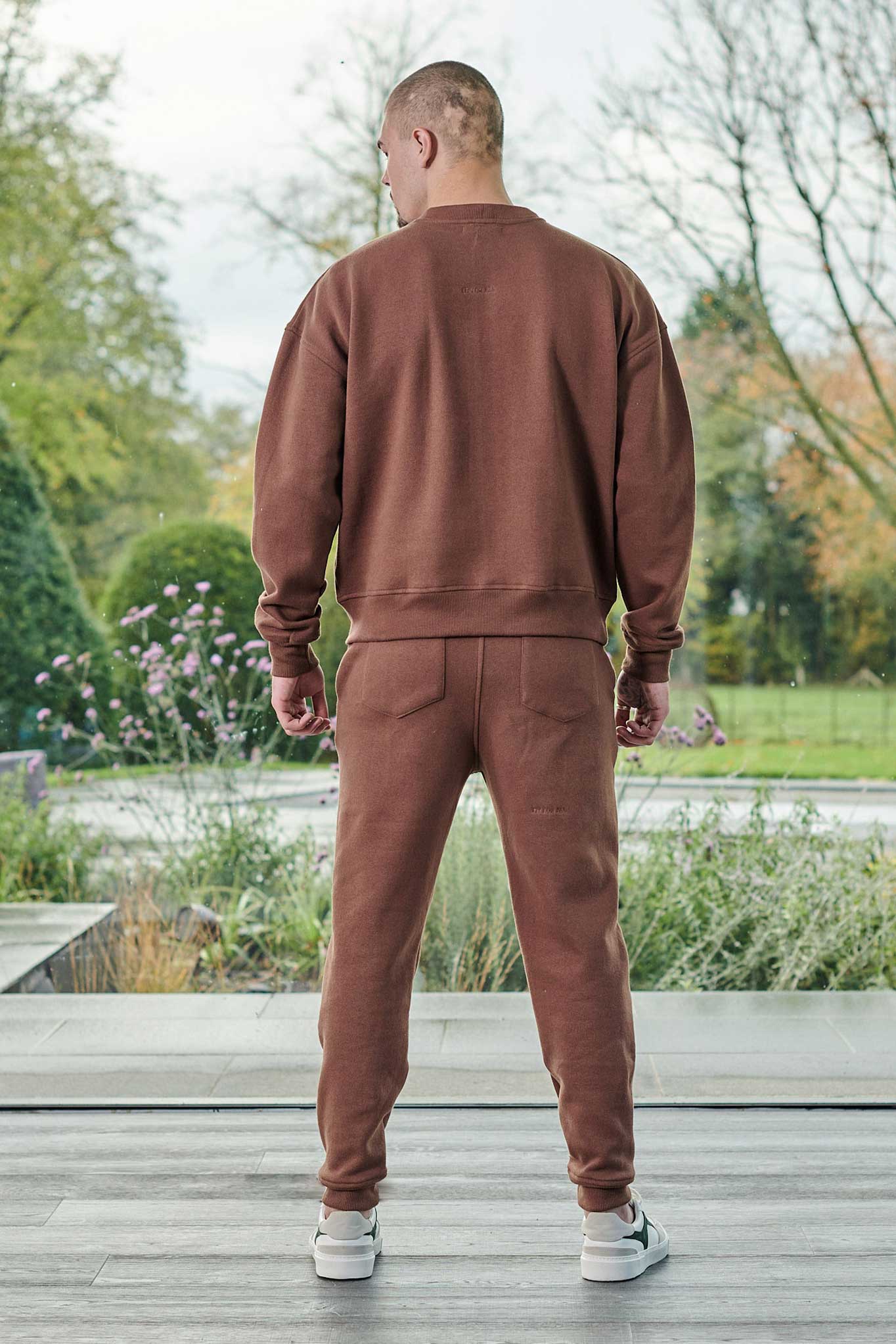 CREW NECK JUMPER - BROWN
