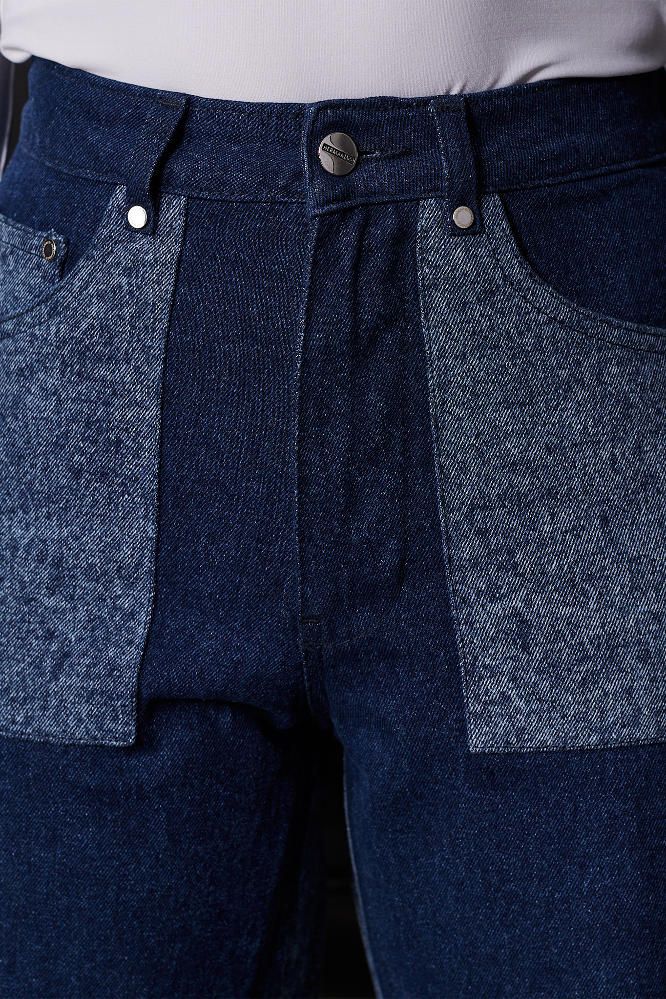 STRAIGHT LEG JEANS - BLUE