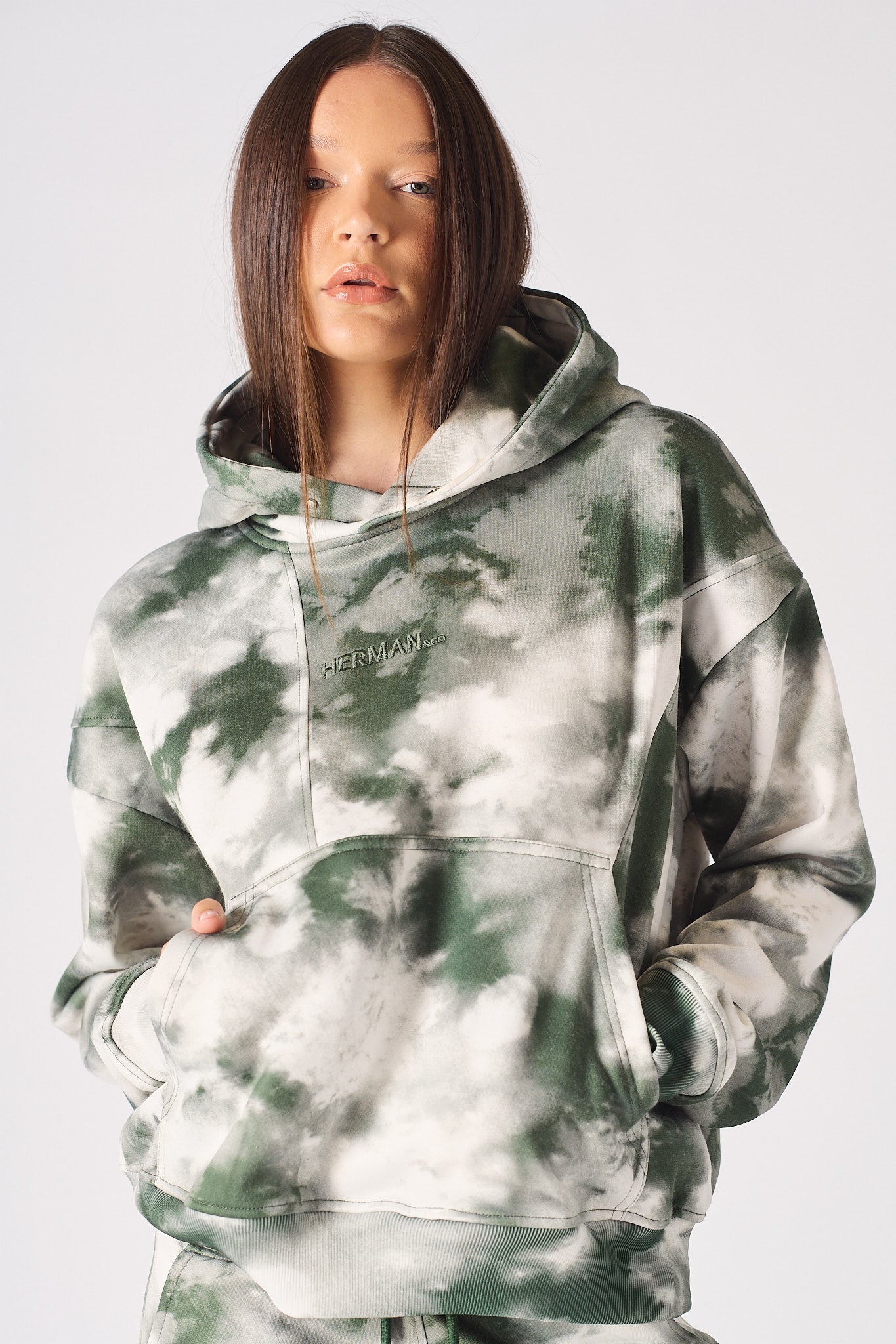 TIE DYE PULLOVER HOODIE - DARK GREEN