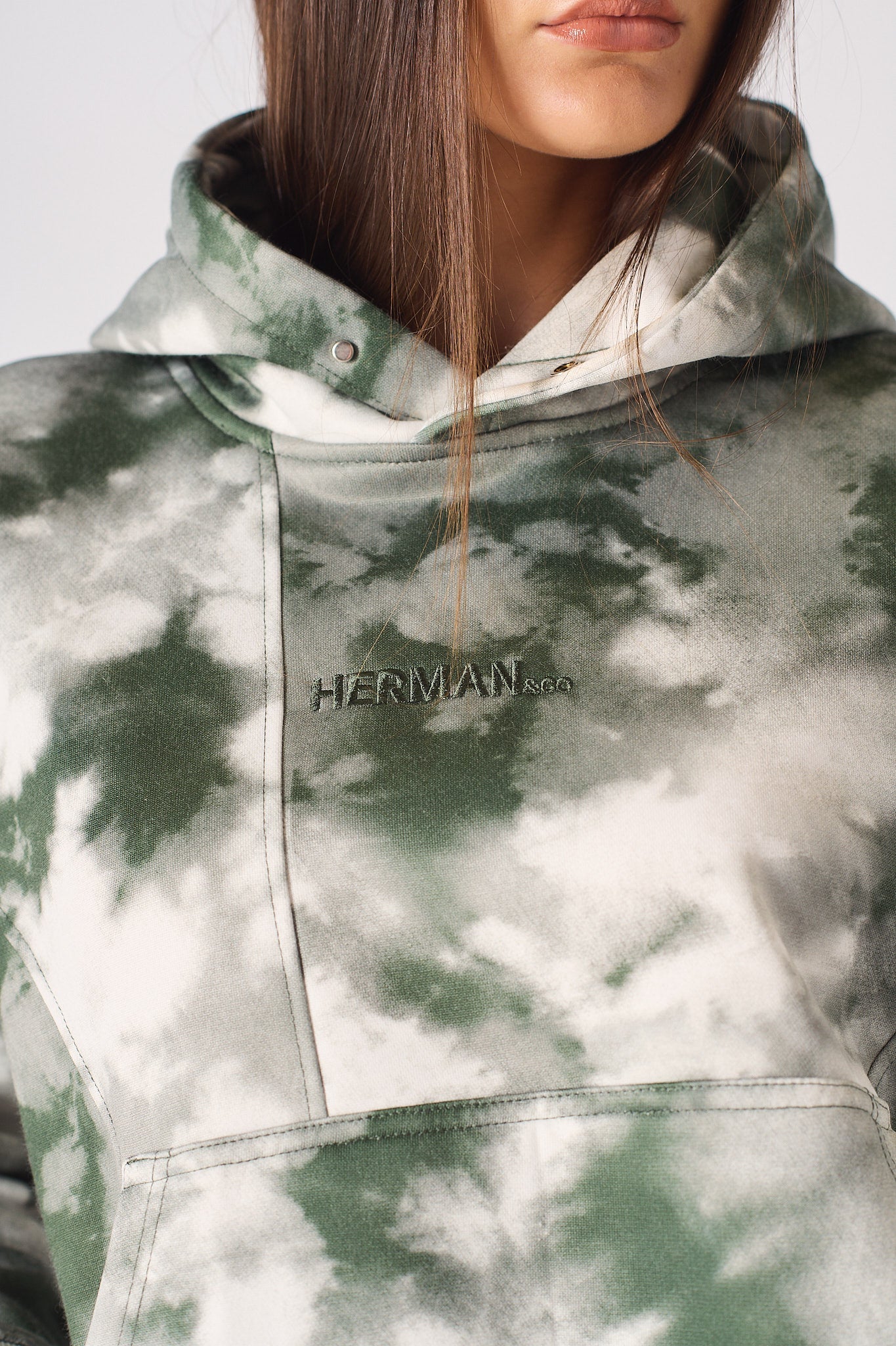 TIE DYE PULLOVER HOODIE - DARK GREEN