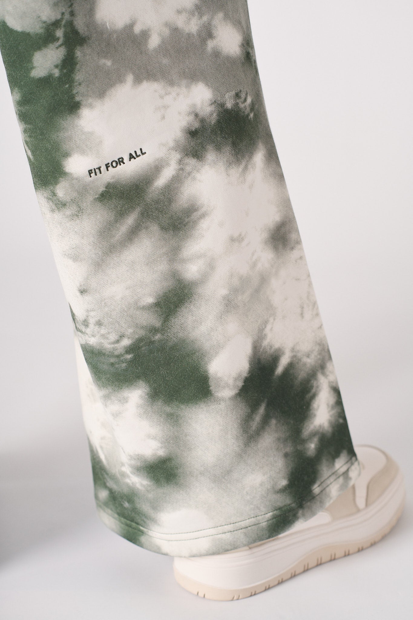 TIE DYE WIDE LEG JOGGER - GREEN
