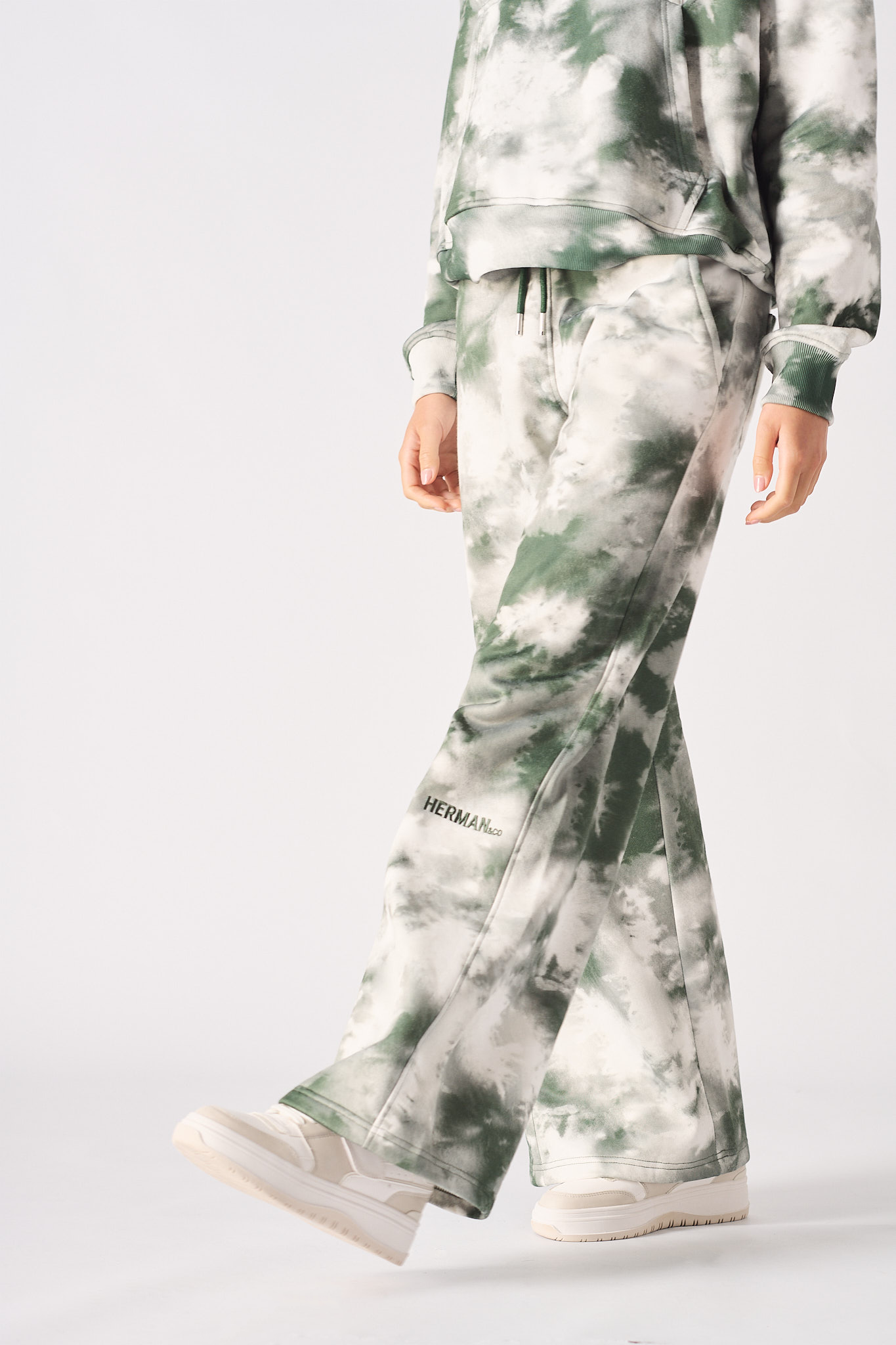 TIE DYE WIDE LEG JOGGER - GREEN