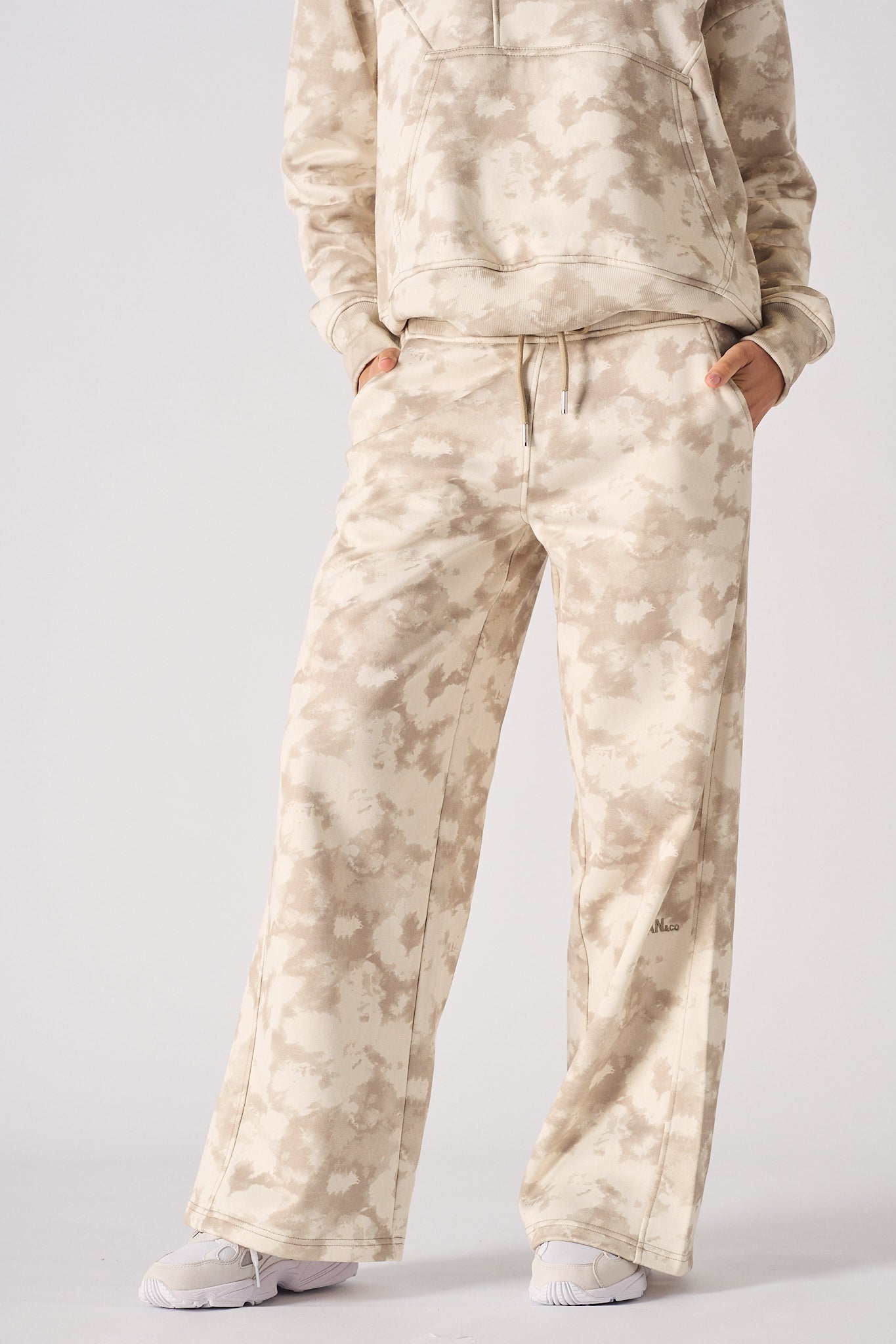 TIE DYE WIDE LEG JOGGER - BEIGE