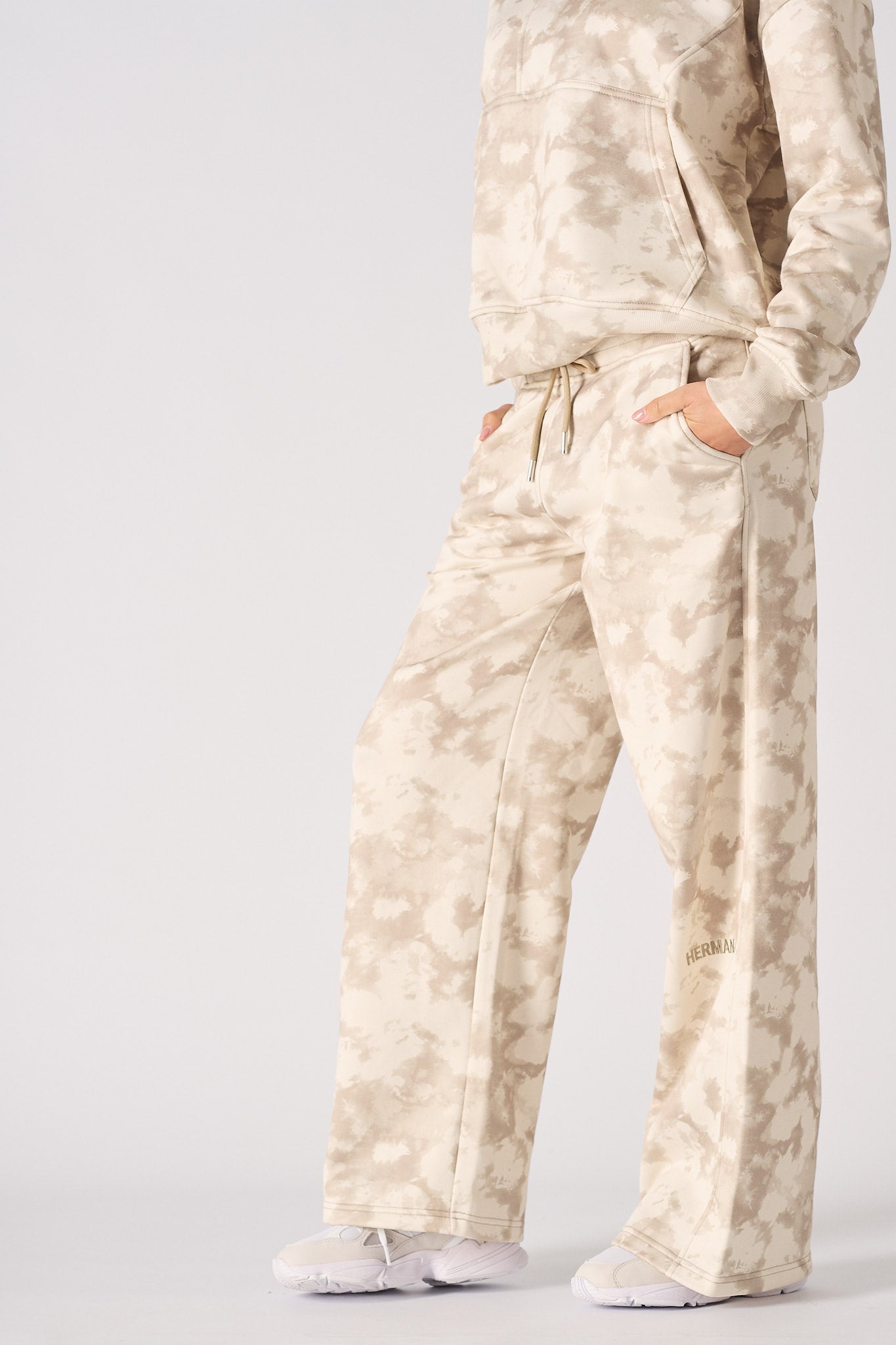 TIE DYE WIDE LEG JOGGER - BEIGE