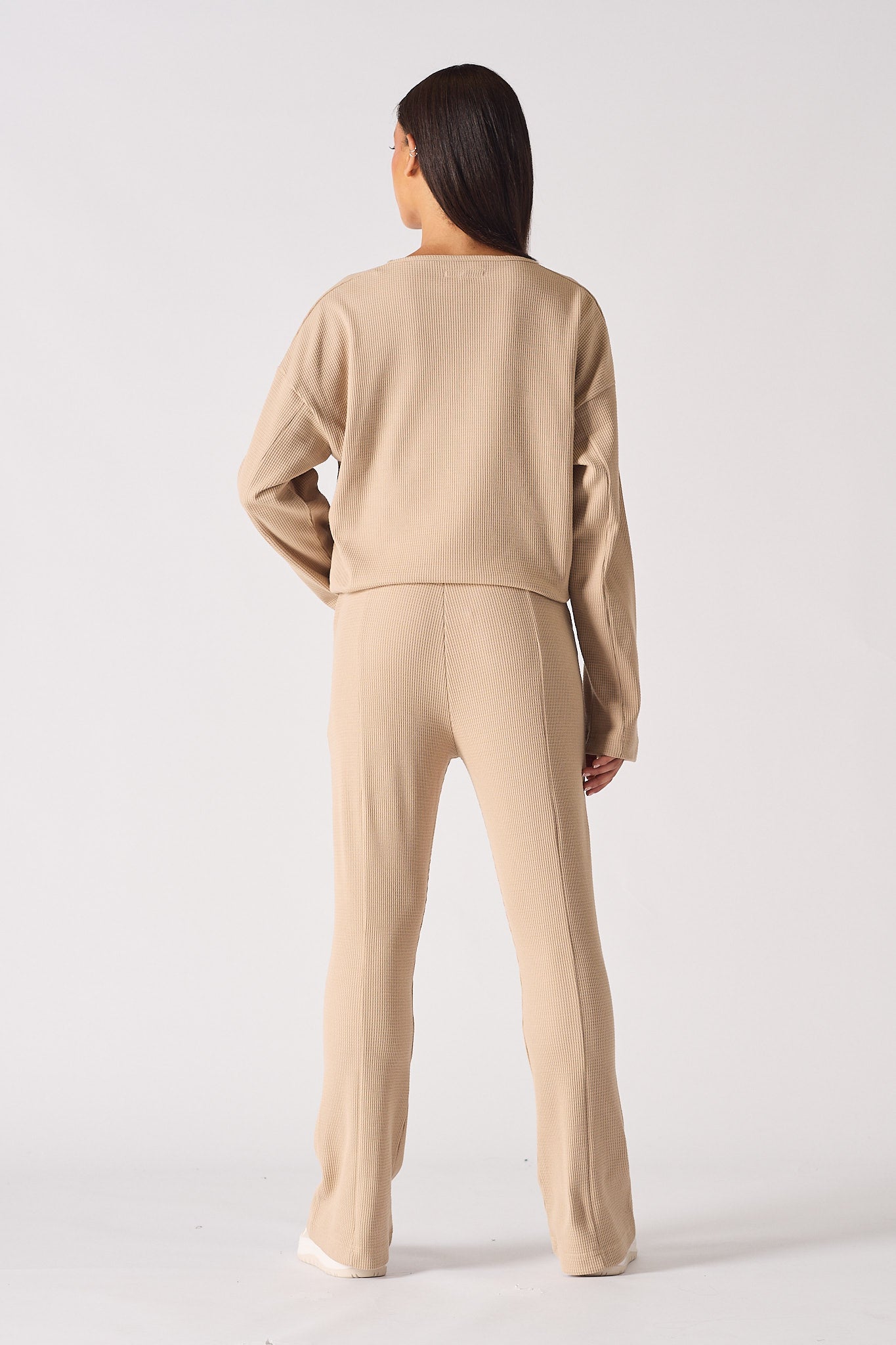 FIT & FLARE JOGGERS- BEIGE