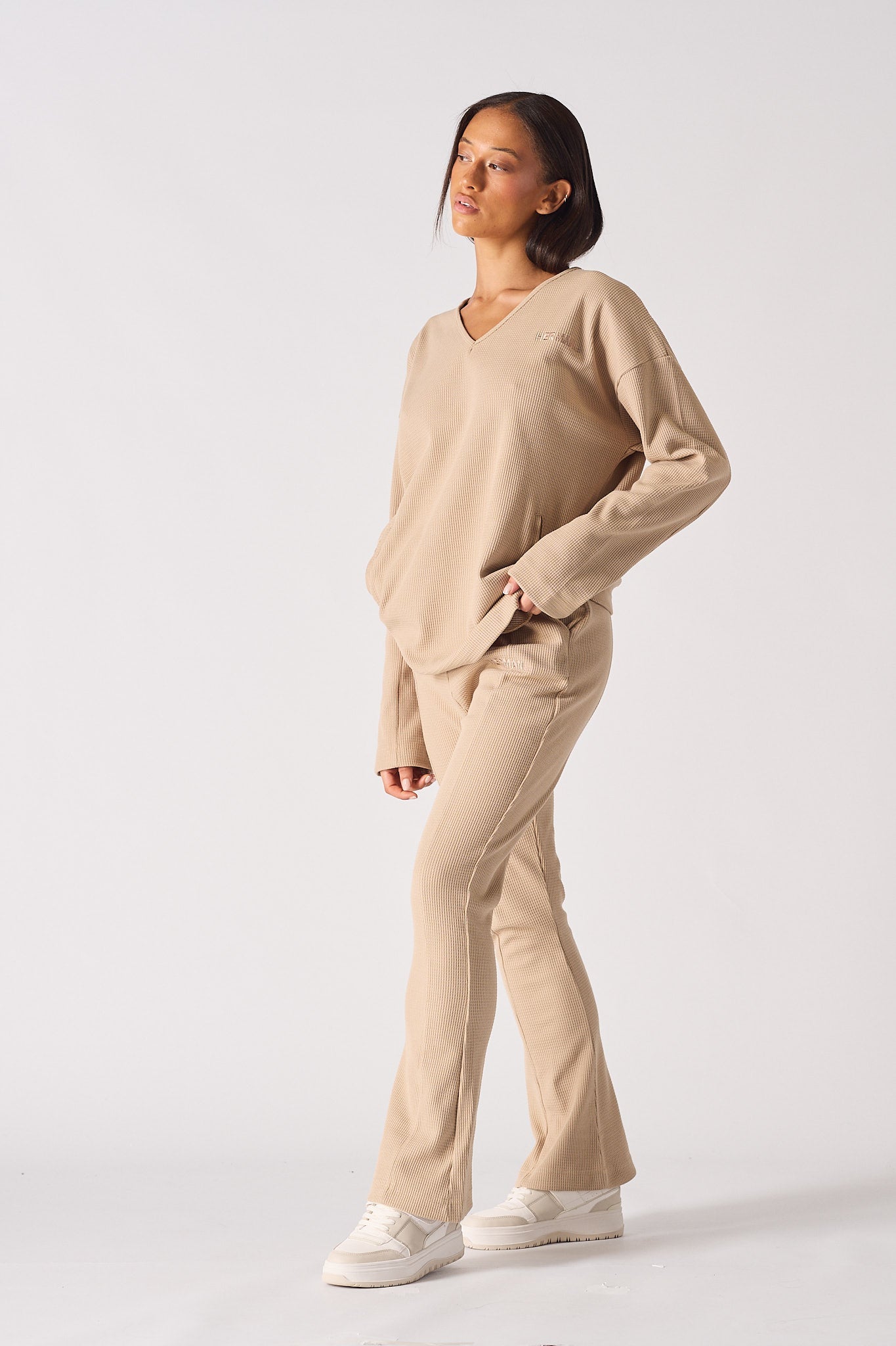 FIT & FLARE JOGGERS- BEIGE