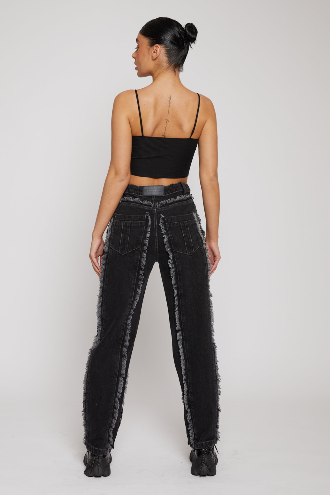 DISTRESSED TEXTURE STRAIGHT LEG JEANS - BLACK
