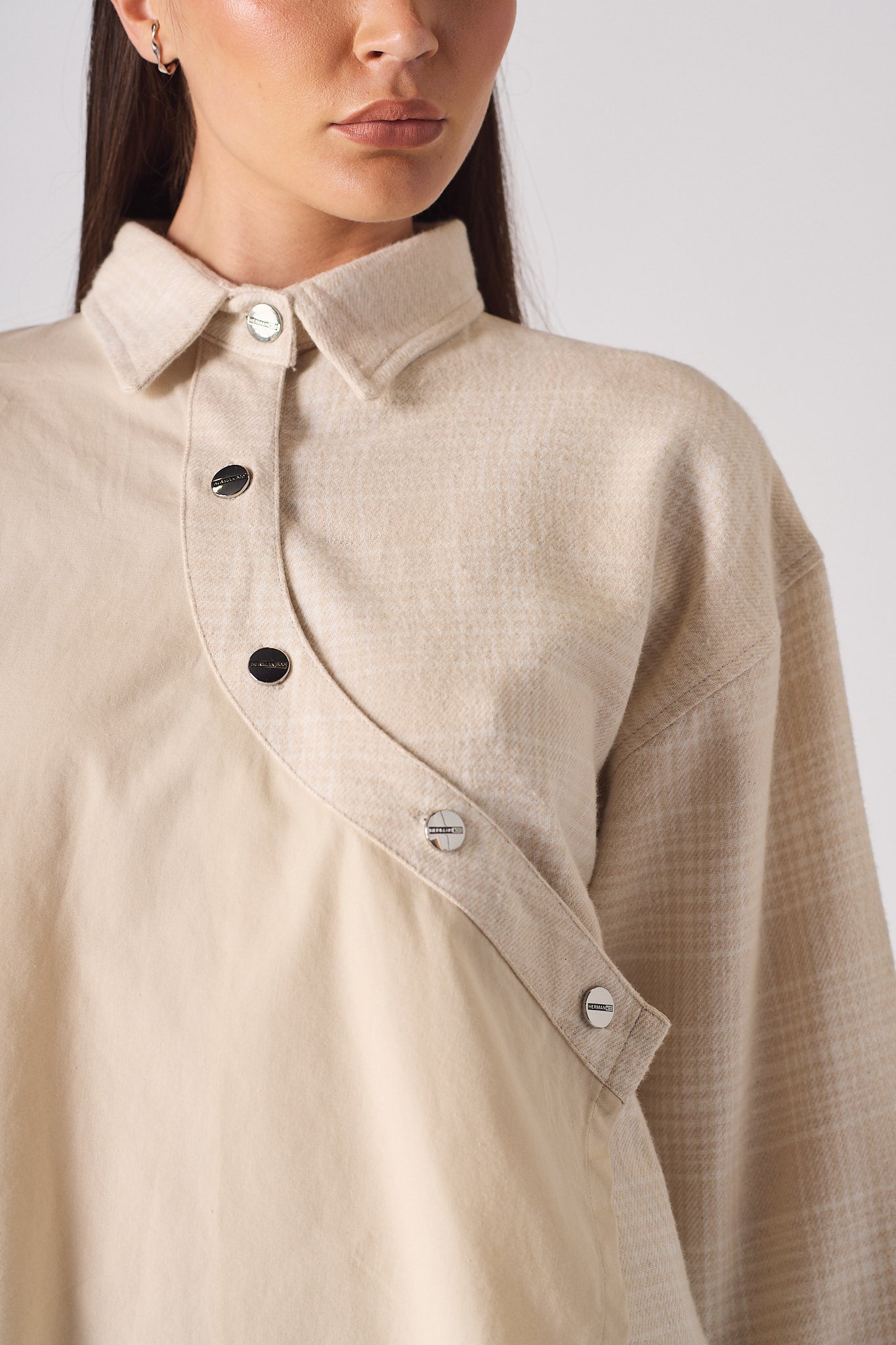 COTTON AND CHECK ASYMMETRIC SHIRT - BEIGE