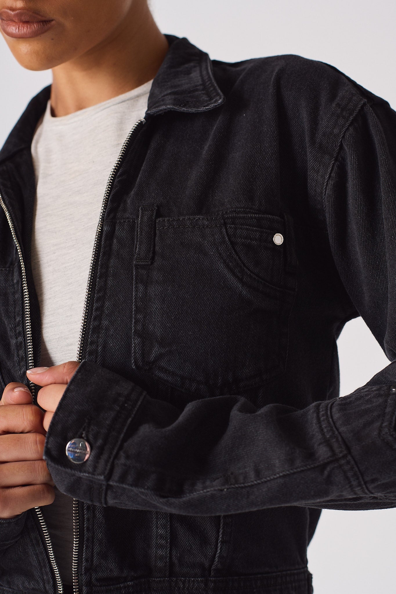 REGULAR DENIM JACKET - BLACK