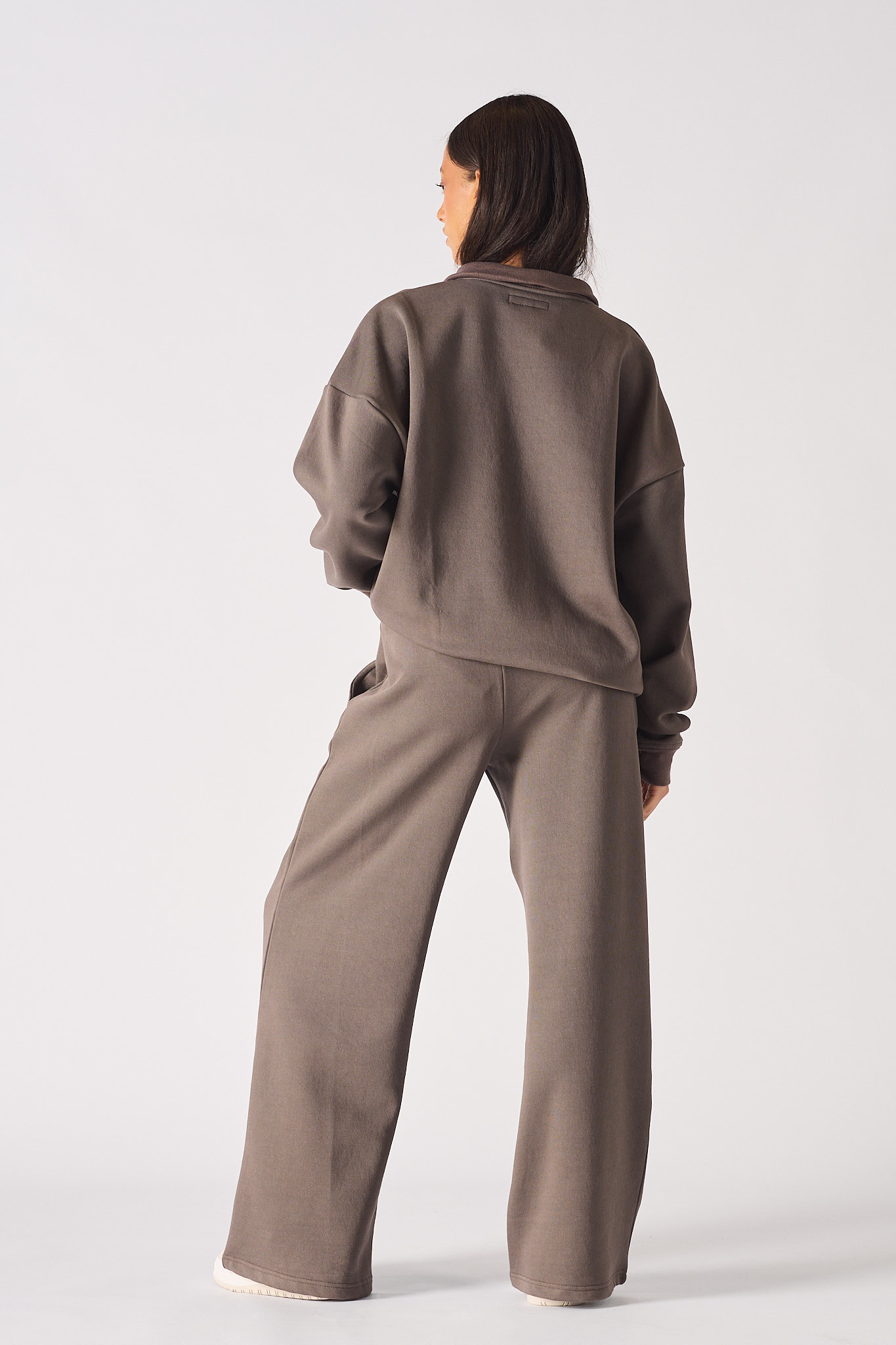 HERMAN ZIP NECK SWEATSHIRT - BROWN