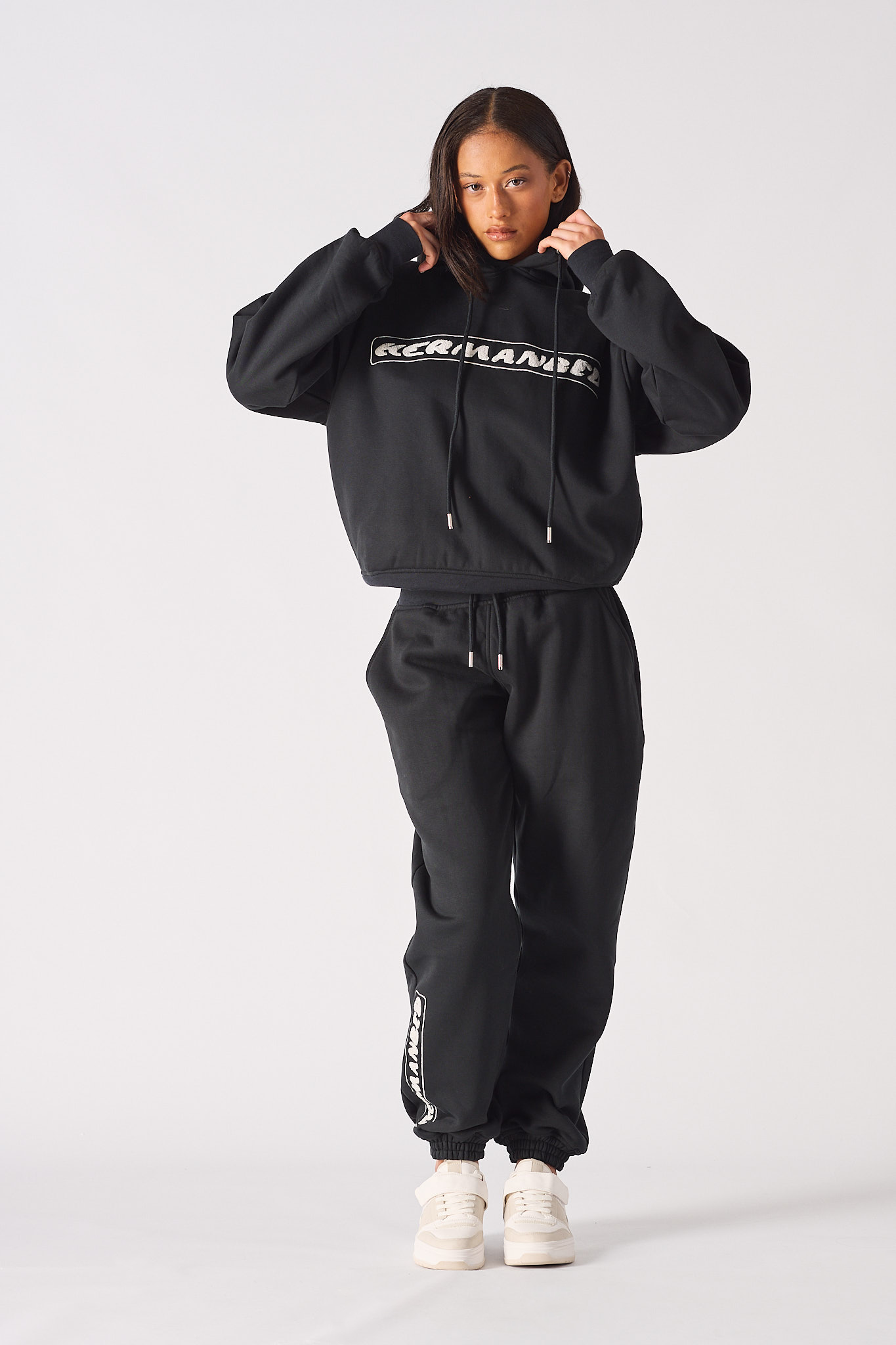 HERMAN PULLOVER HOODIE - BLACK