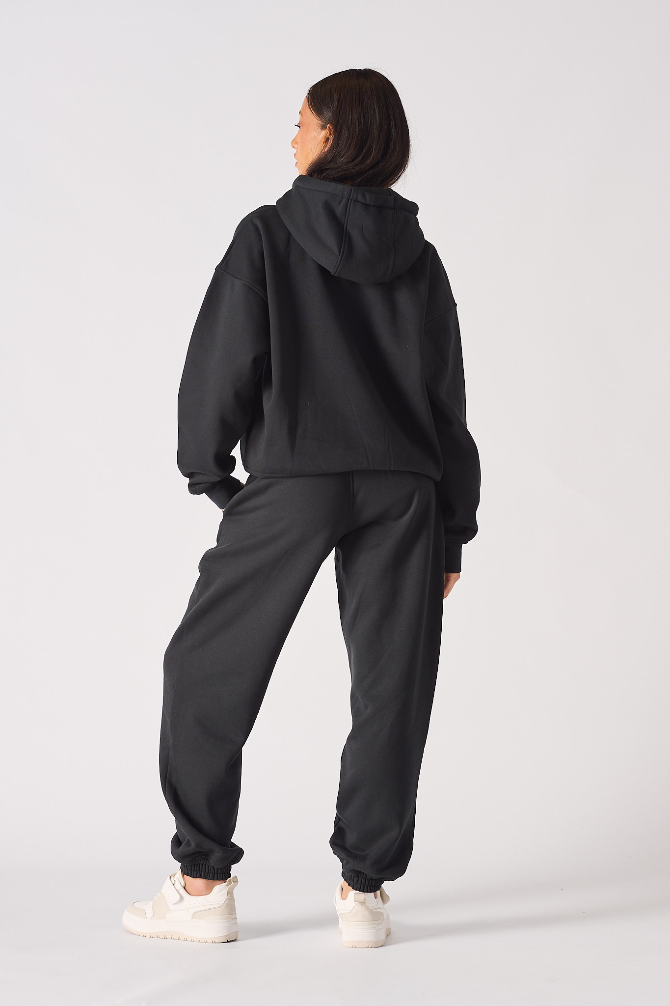 HERMAN PULLOVER HOODIE - BLACK