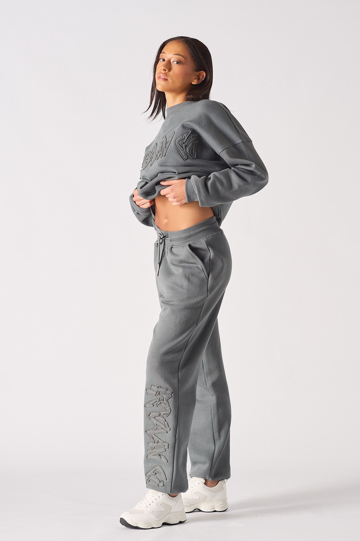 HERMAN APPLIQUE EMBROIDERY JOGGER - GREY