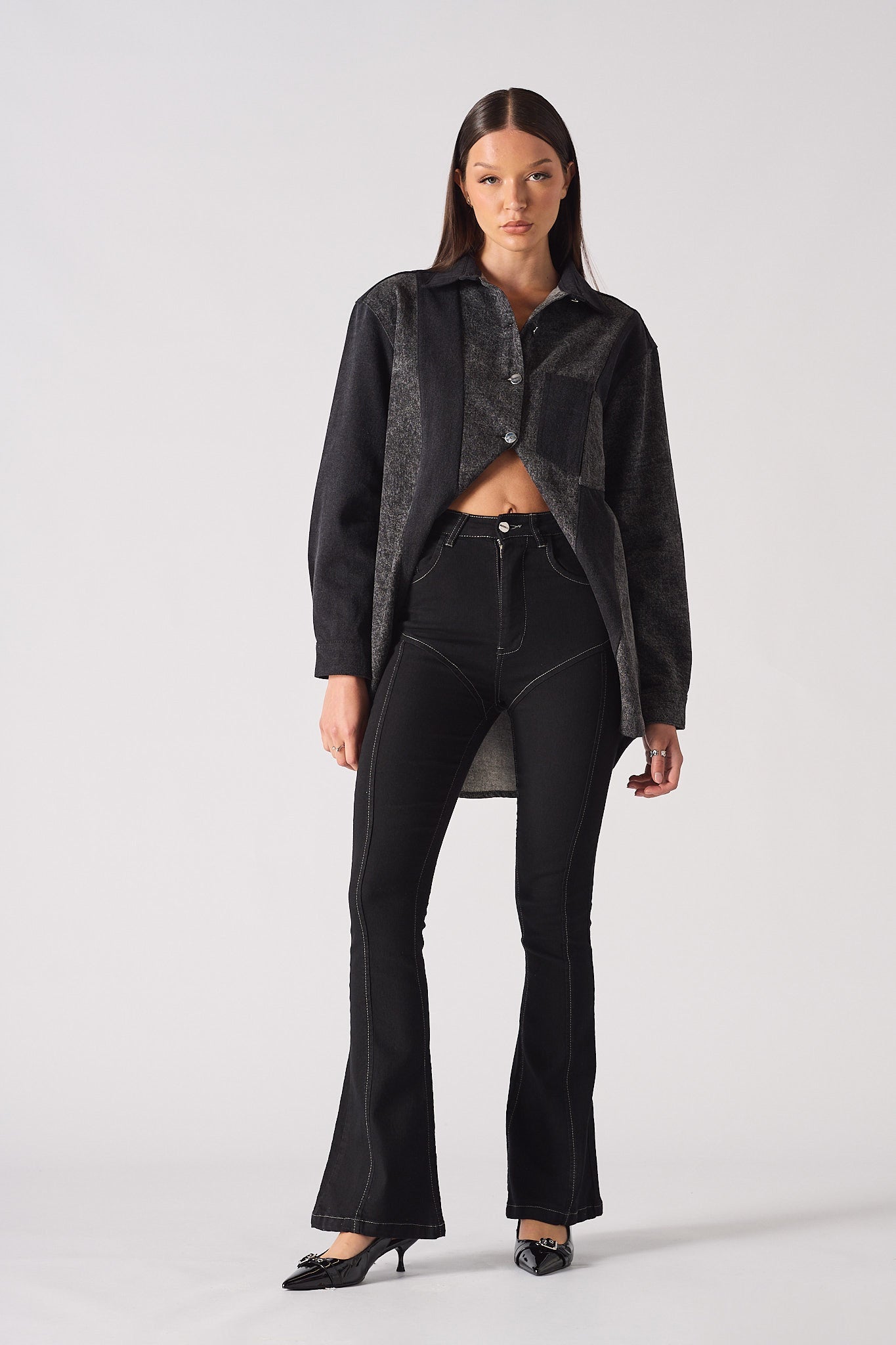HIGH WAISTED FLARE JEANS - BLACK