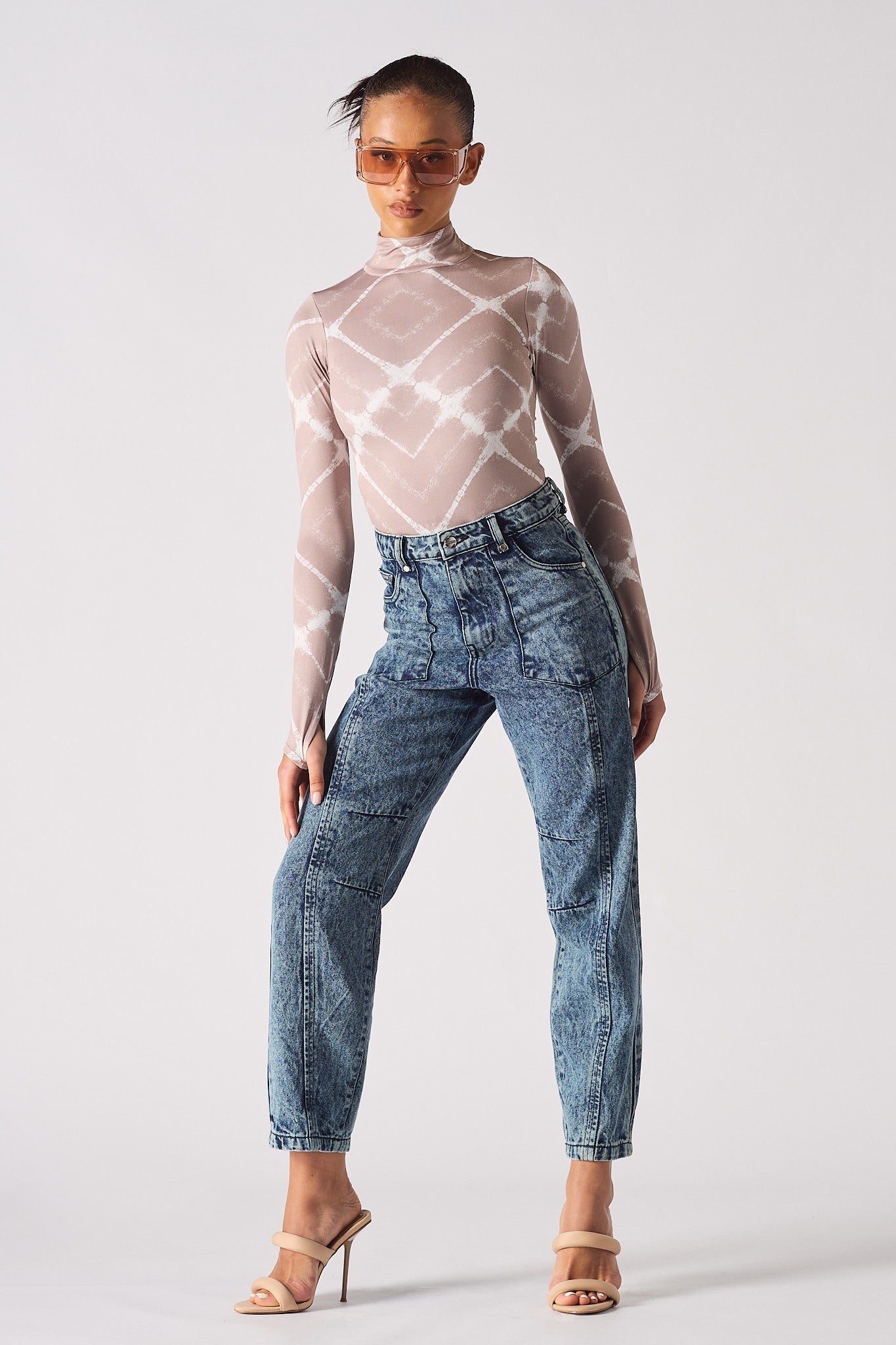 STRAIGHT LEG JEANS - BLUE