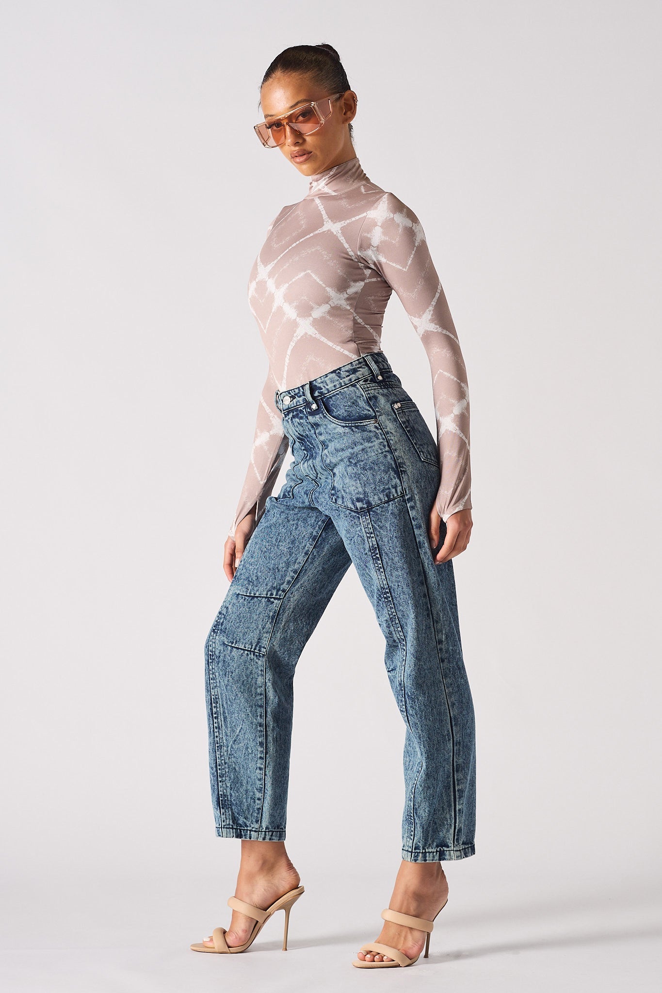 STRAIGHT LEG JEANS - BLUE