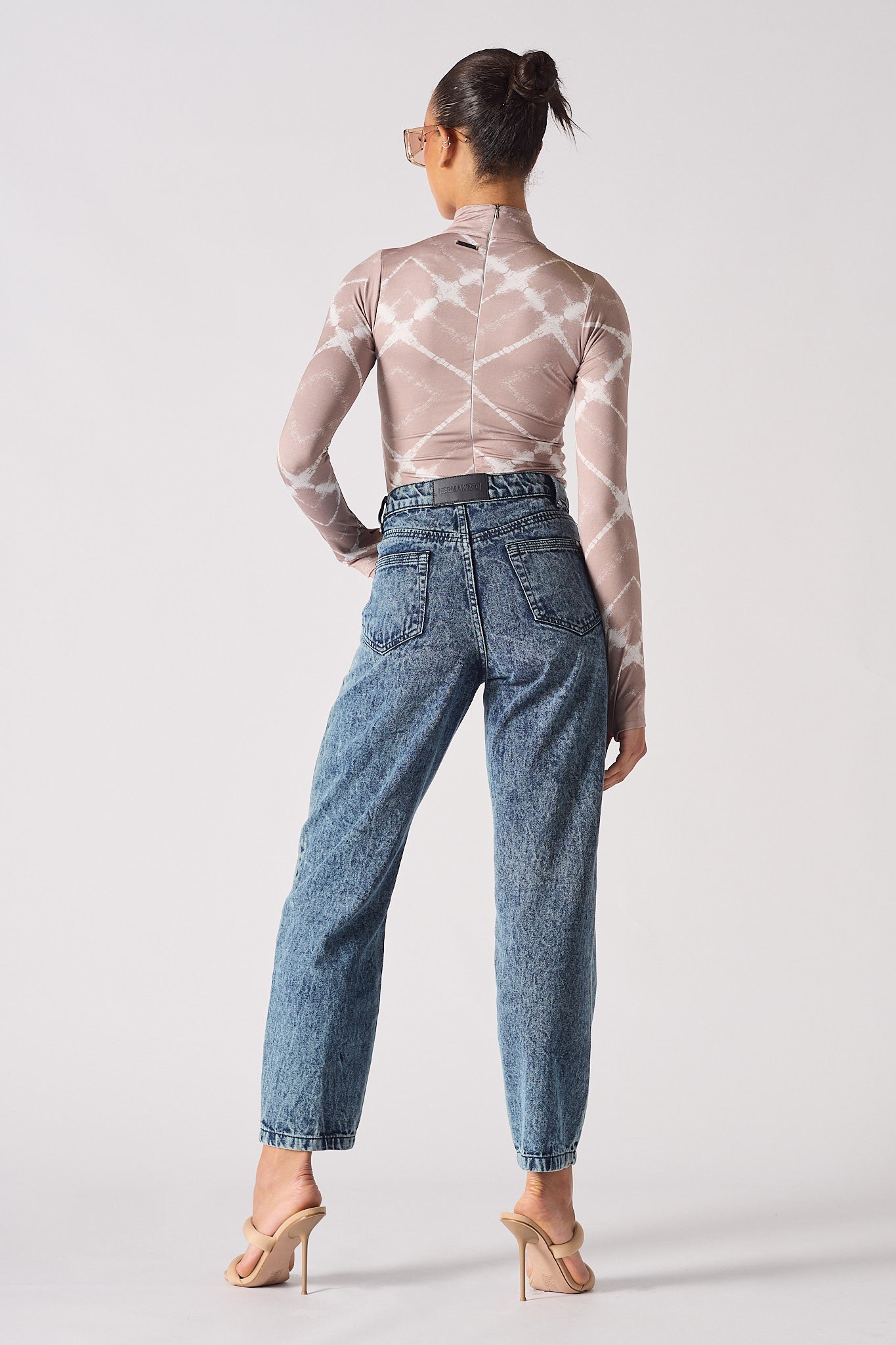 STRAIGHT LEG JEANS - BLUE