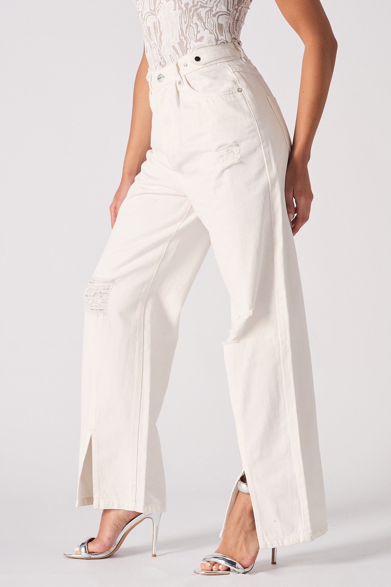 HIGH WAISTED WIDE LEG JEANS  - WHITE