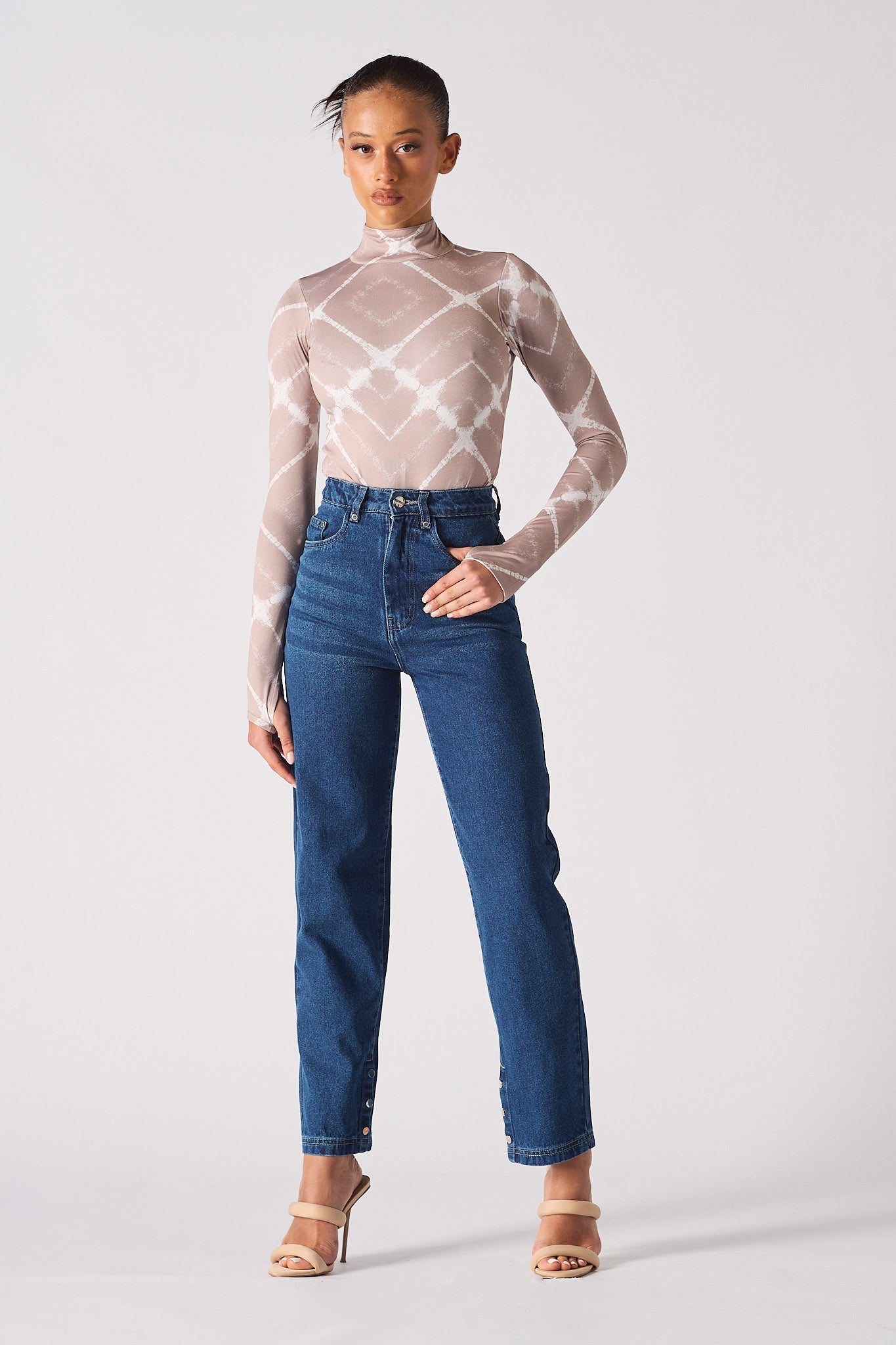 HIGH WAISTED STRAIGHT LEG JEANS - DARK BLUE