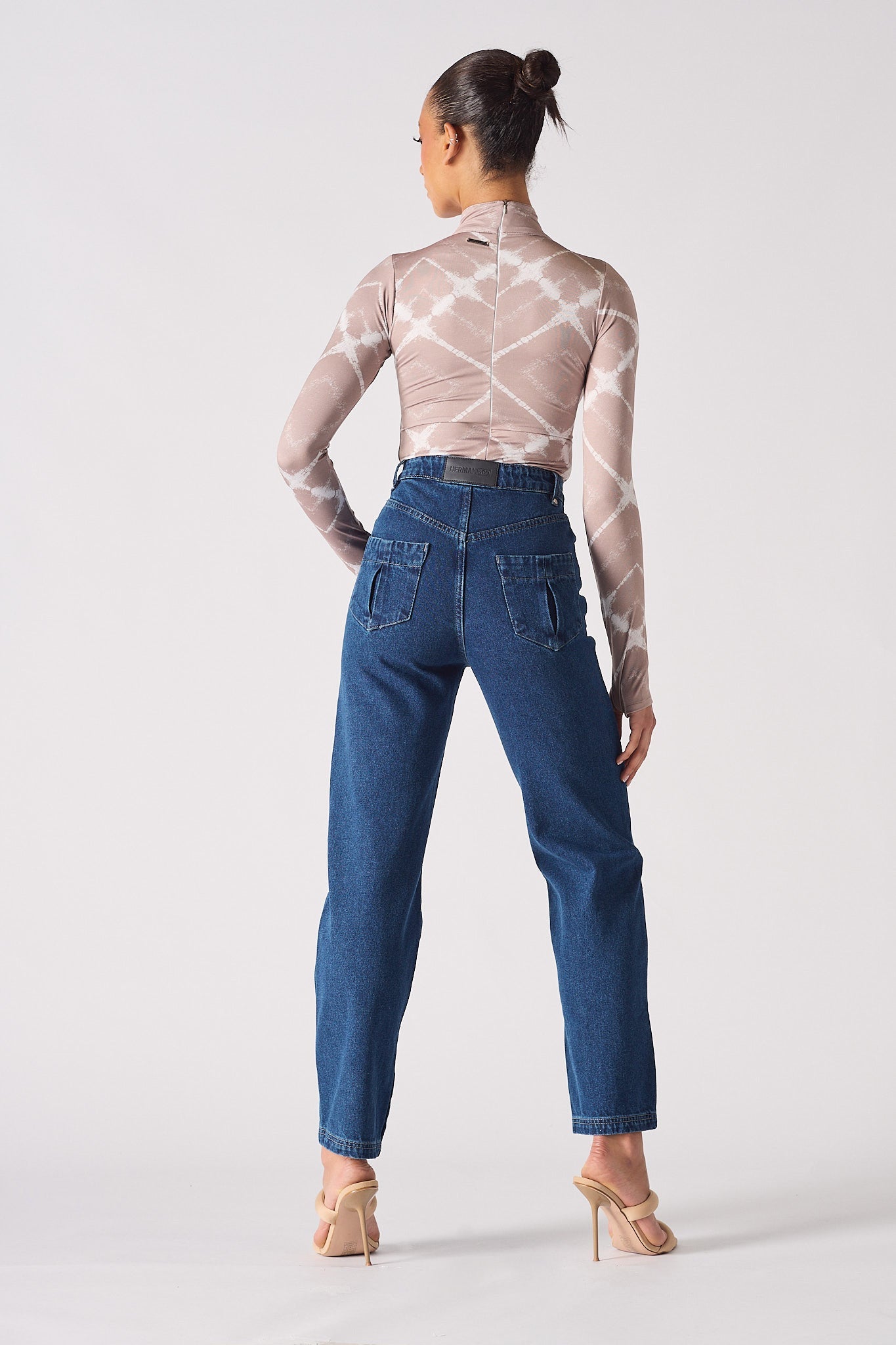 HIGH WAISTED STRAIGHT LEG JEANS - DARK BLUE