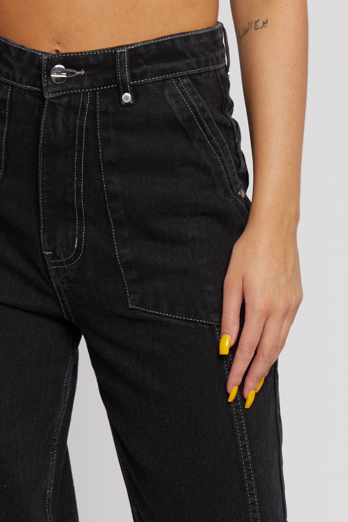 WIDE LEG CONTRAST STITCH JEANS - BLACK