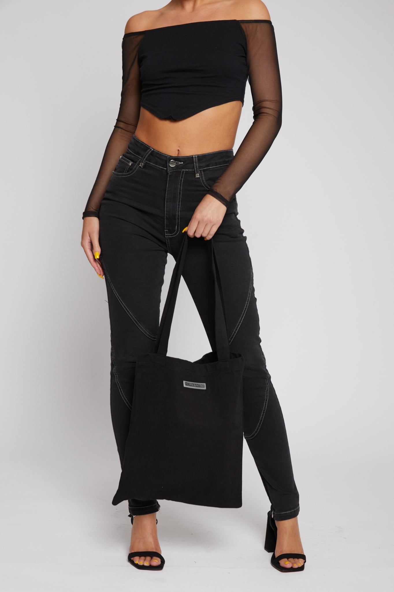 HIGH WAISTED SKINNY JEANS - BLACK