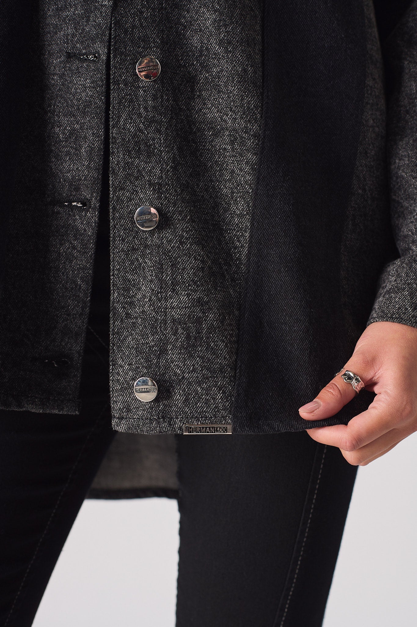 DENIM COTRAST SHIRT - BLACK ACID WASH