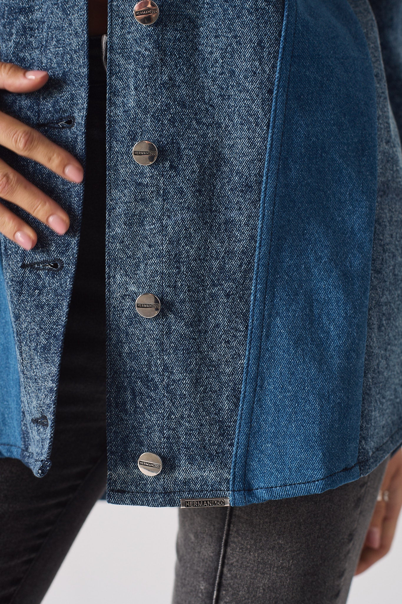 CONTRAST PANEL DENIM SHIRT - BLUE ACID WASH