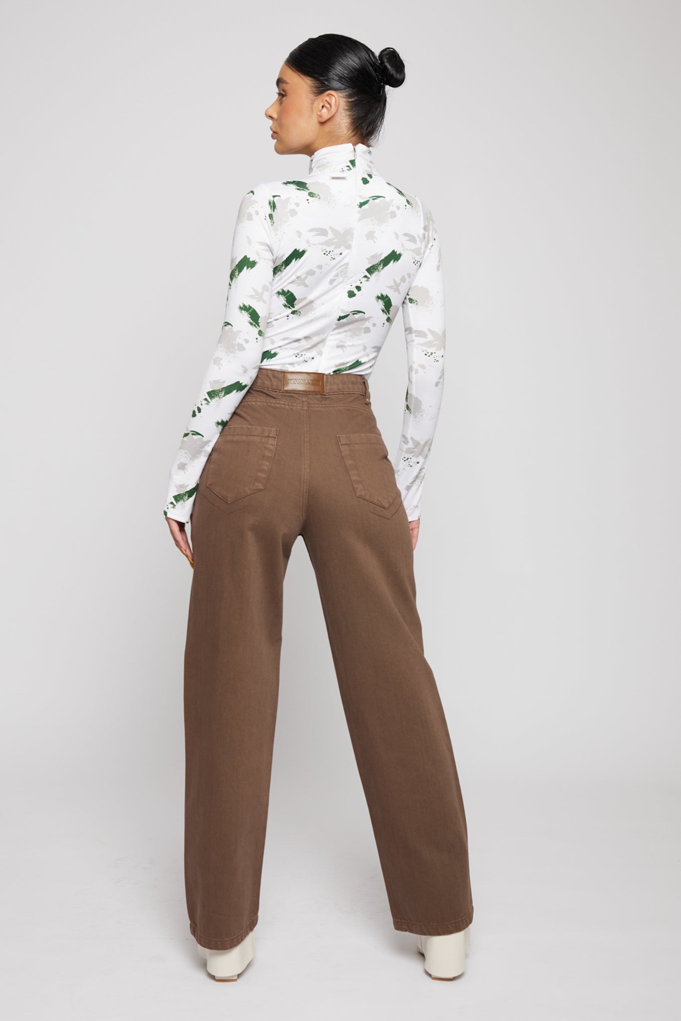 HIGH NECK PRINTED BODYSUIT - WHITE
