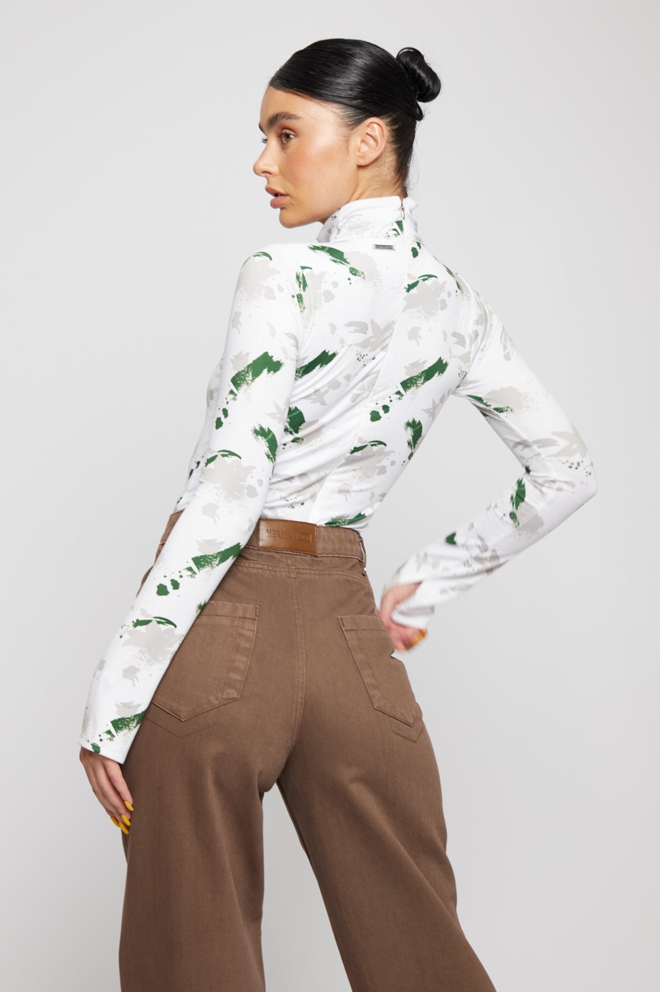 HIGH NECK PRINTED BODYSUIT - WHITE