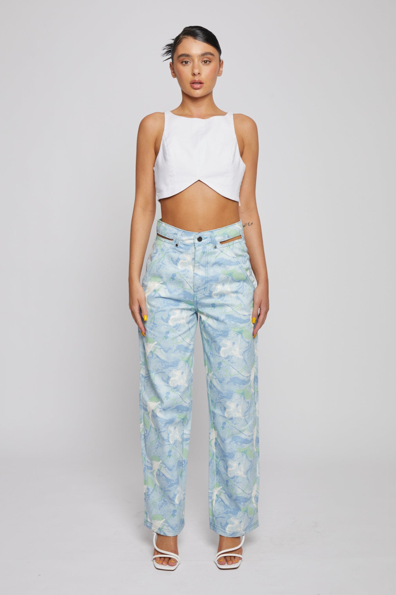 PRINTED STRAIGHT LEG JEANS - BLUE