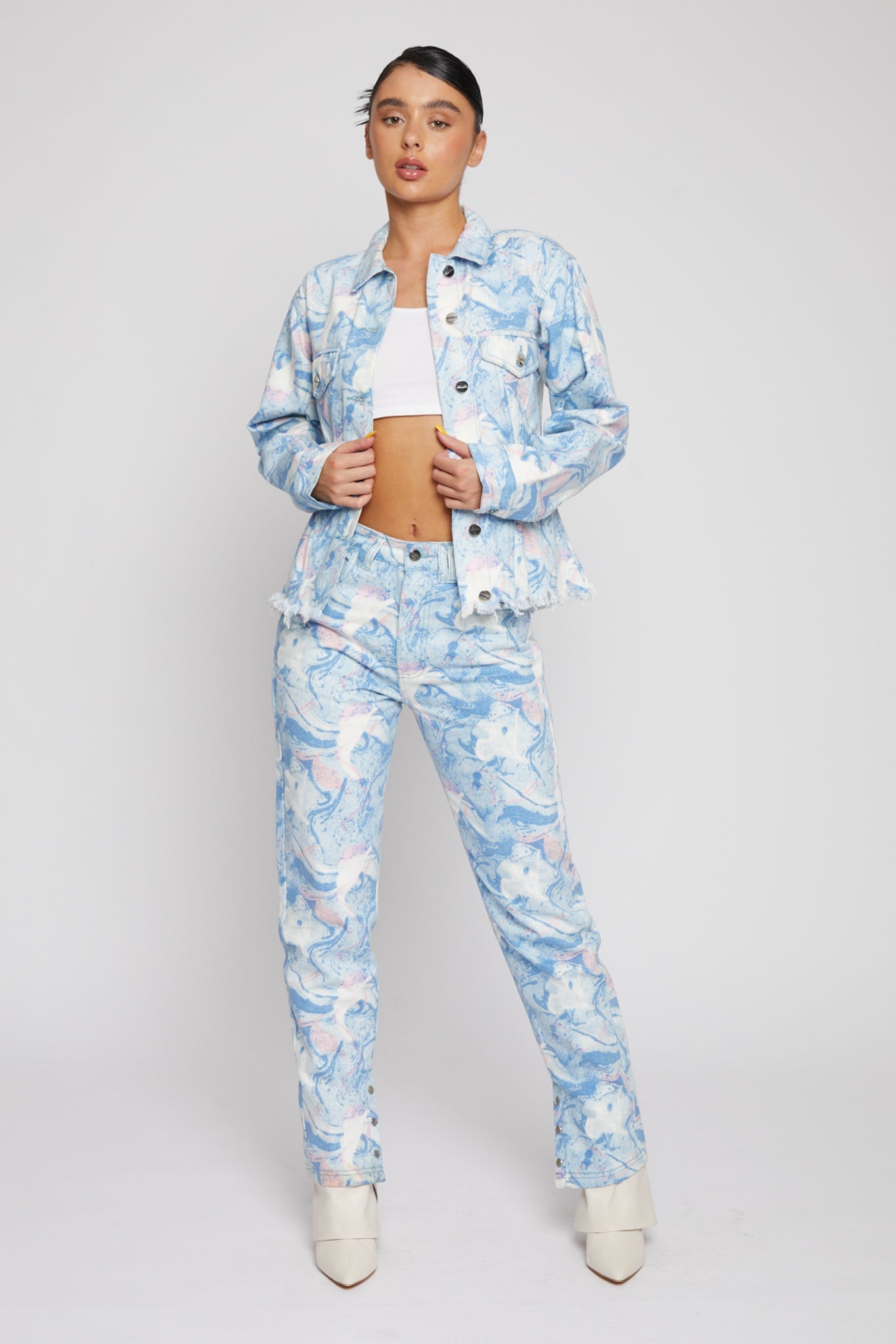 PRINTED STRAIGHT LEG JEANS - LIGHT BLUE