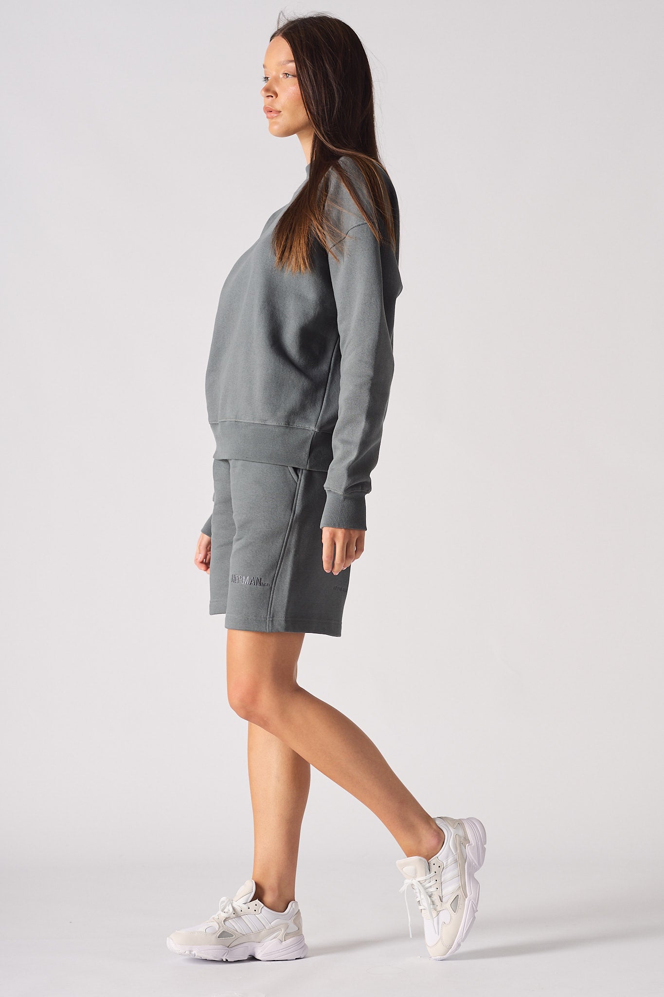 REGULAR CREW NECK JUMPER - GREY