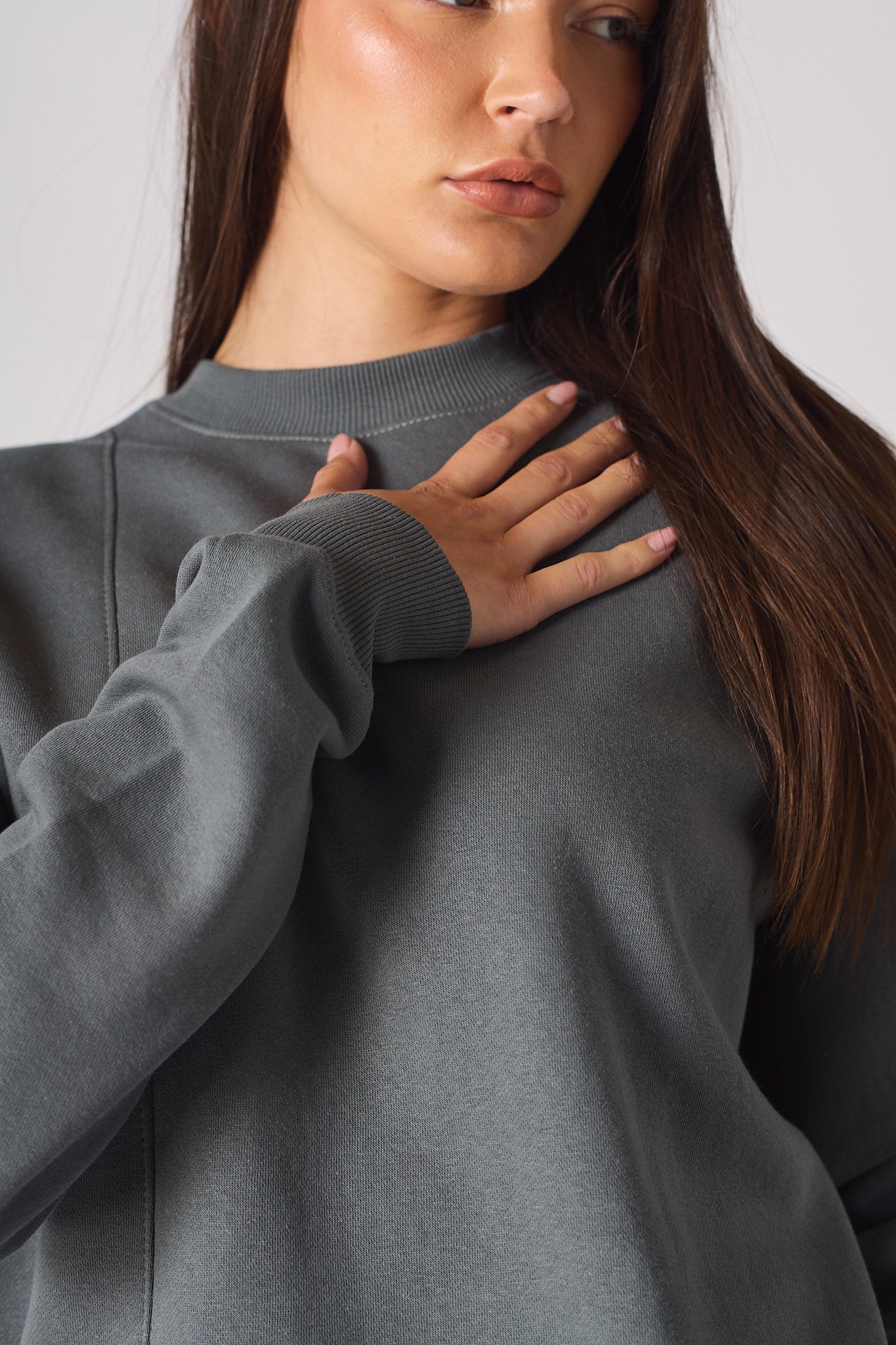 REGULAR CREW NECK JUMPER - GREY