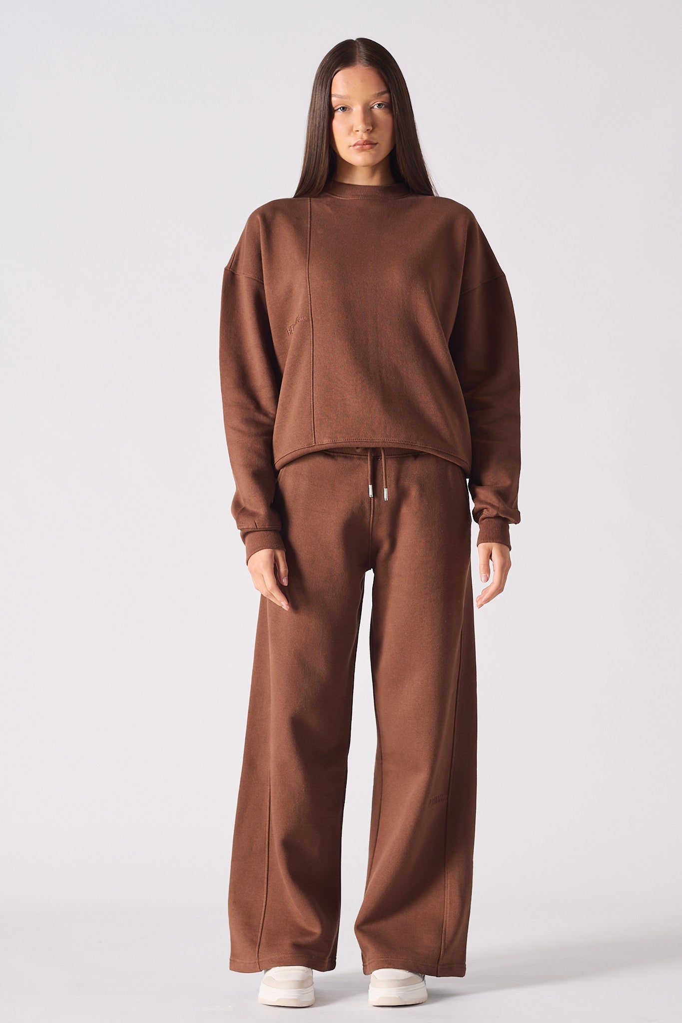 CREW NECK JUMPER - BROWN