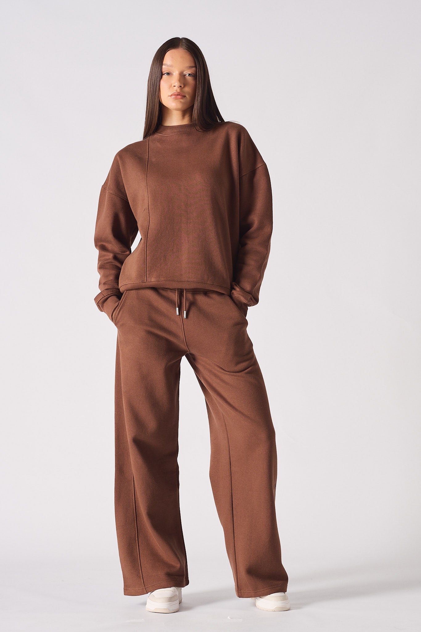 CREW NECK JUMPER - BROWN