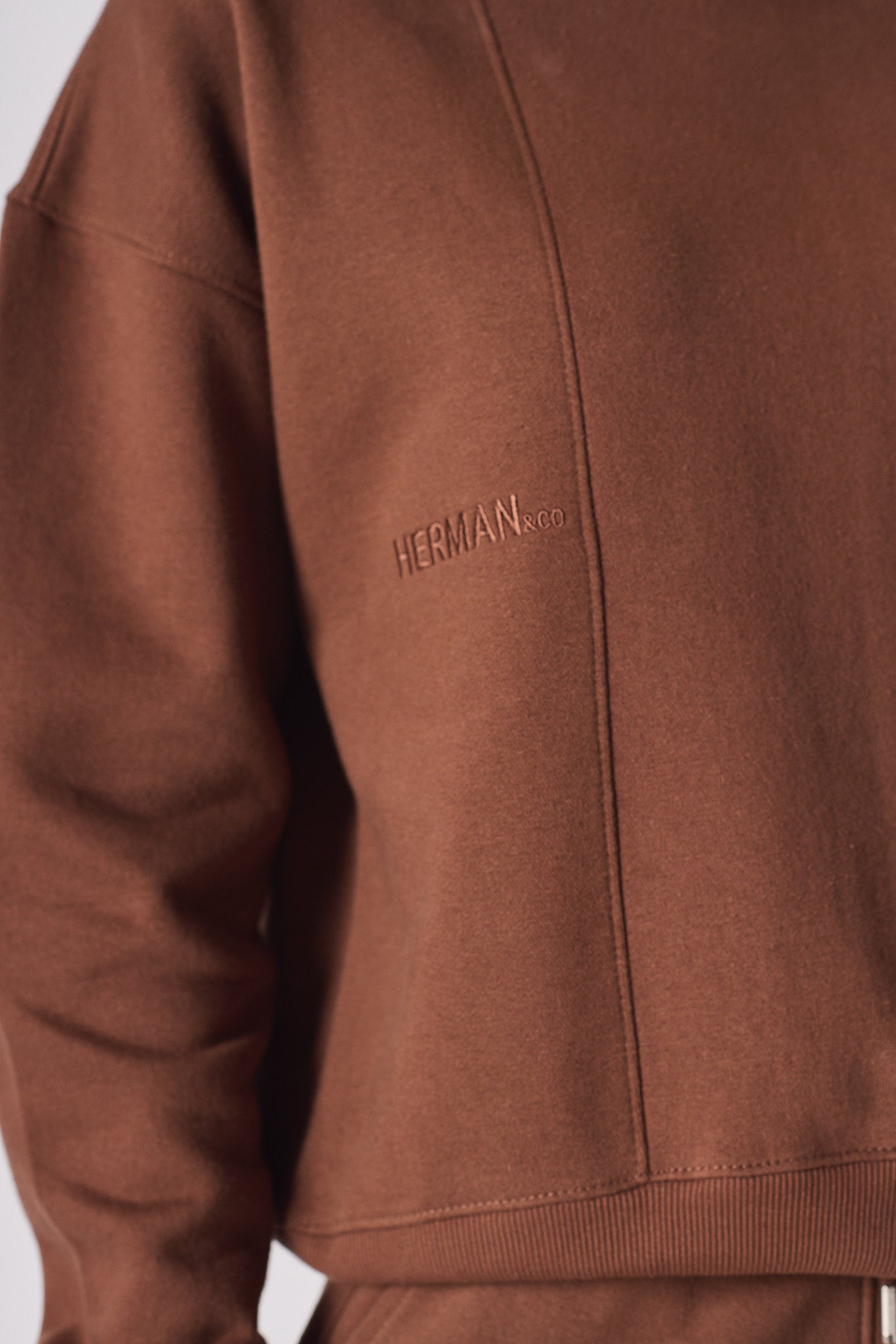 CREW NECK JUMPER - BROWN