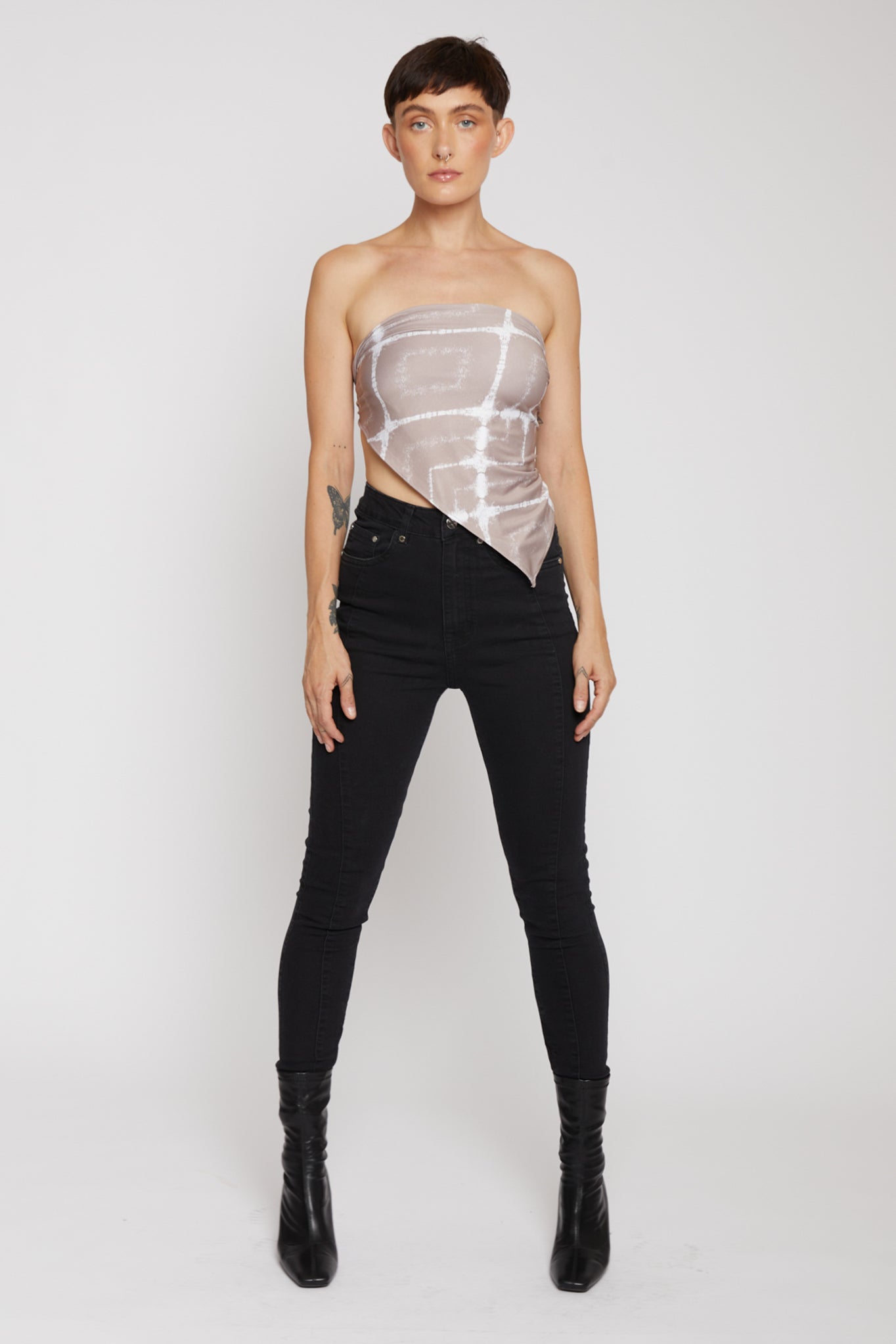 HIGH WAISTED SKINNY JEANS - BLACK