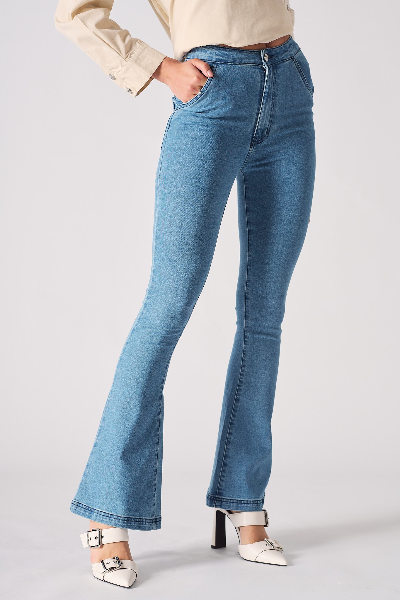 HIGH WAISTED FLARE JEANS- BLUE