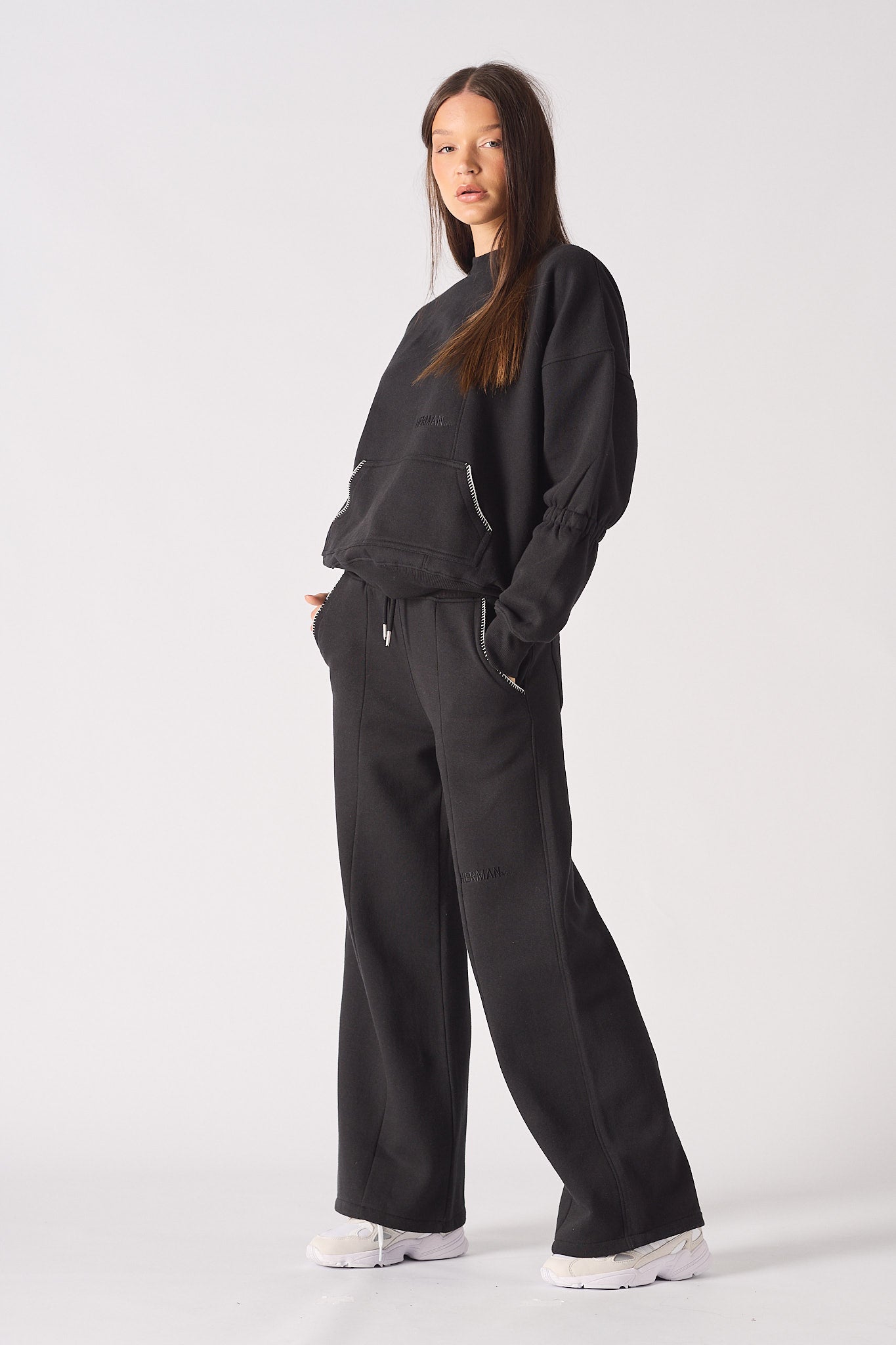 WIDE LEG JOGGERS - BLACK