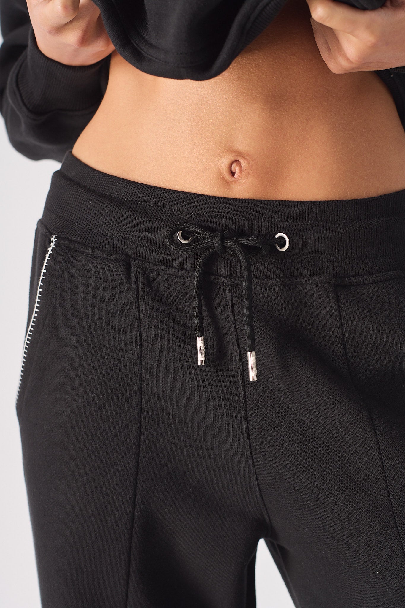 WIDE LEG JOGGERS - BLACK
