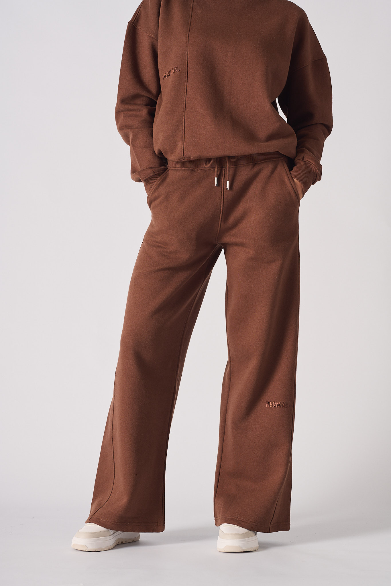 WIDE LEG JOGGERS - BROWN